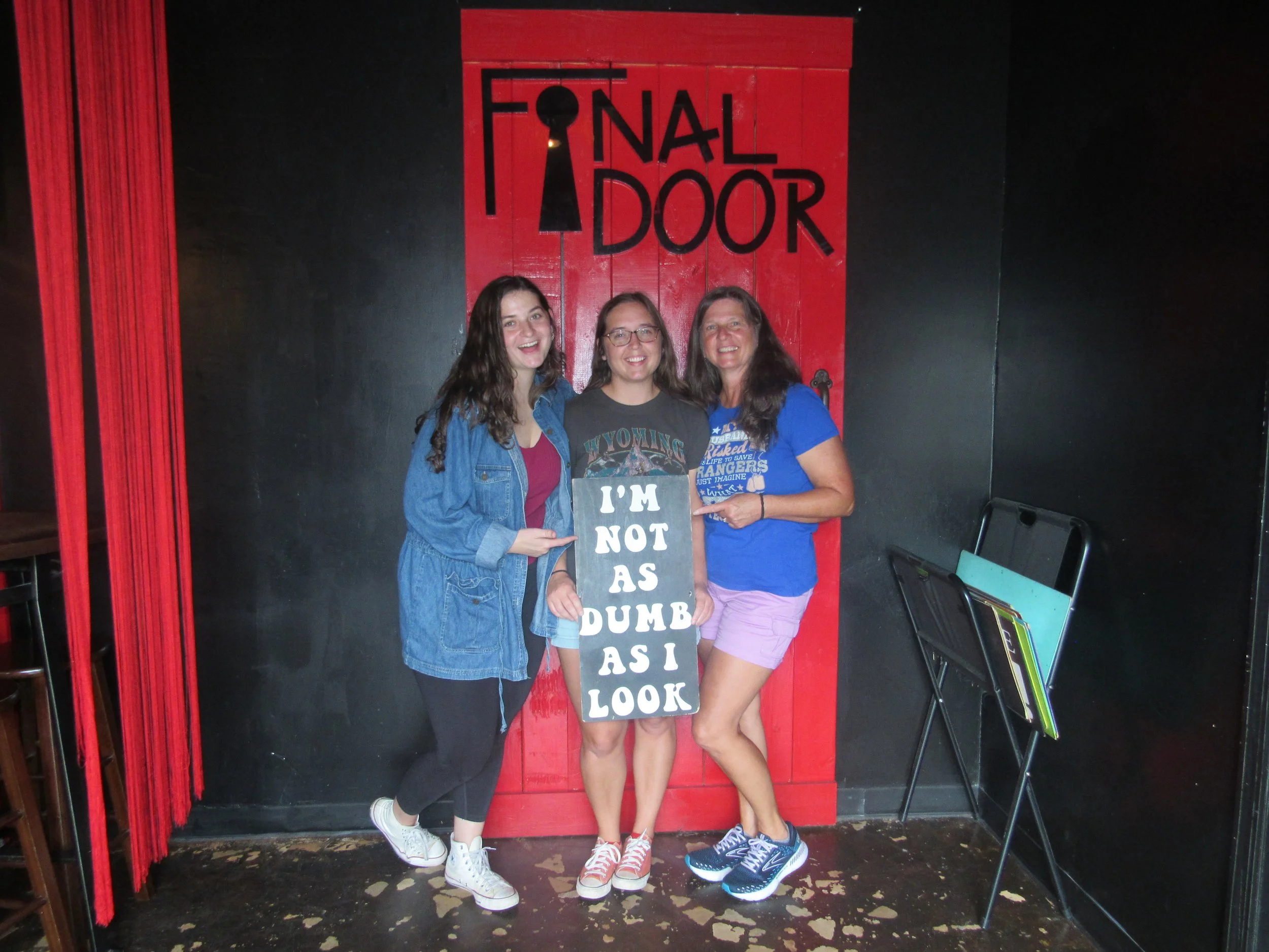 the-final-door-escape-room-columbia-sc-team-photos-09-13-23 (2).JPG