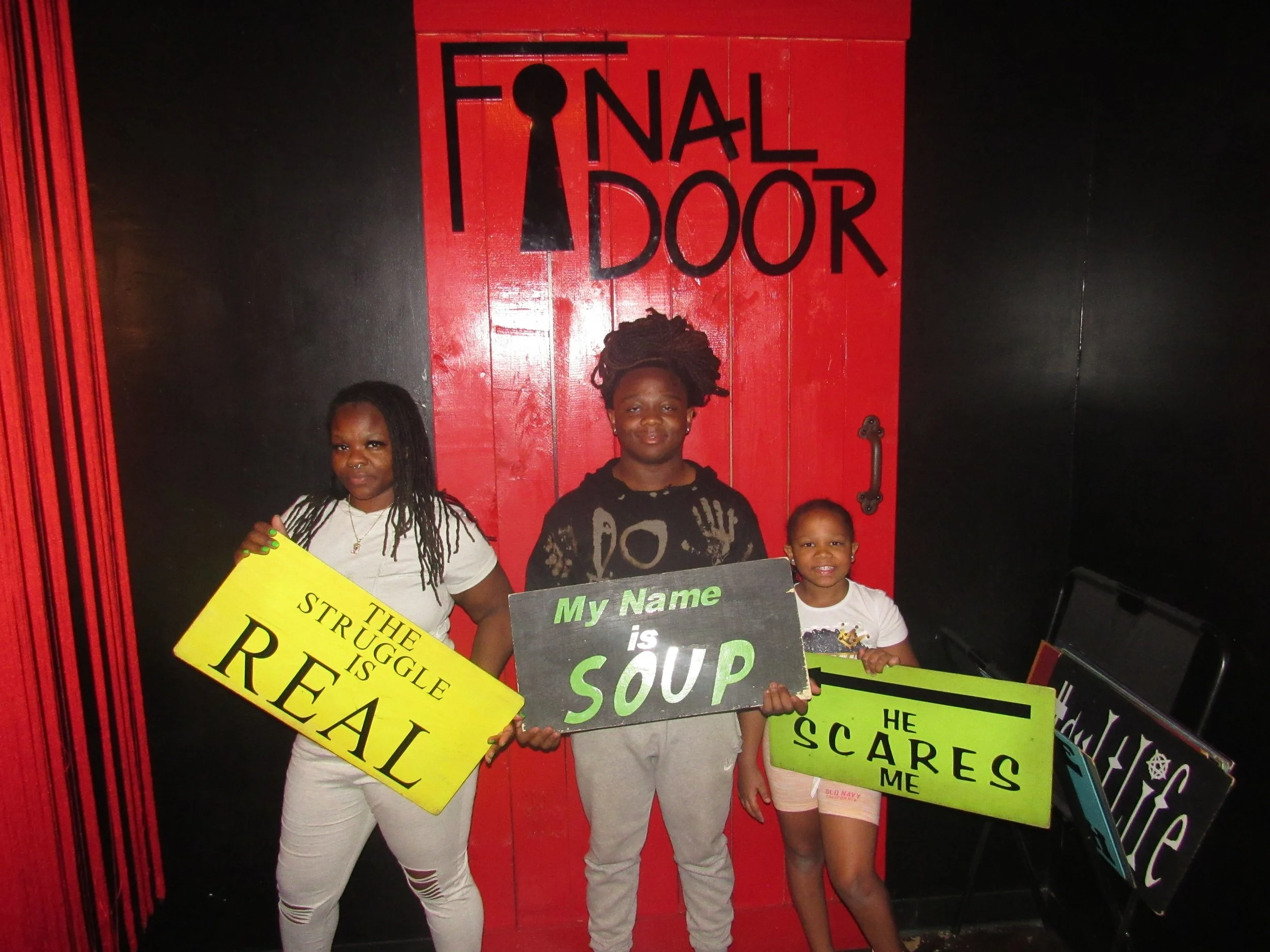 the-final-door-escape-room-columbia-sc-team-photos-09-15-23 (2).JPG