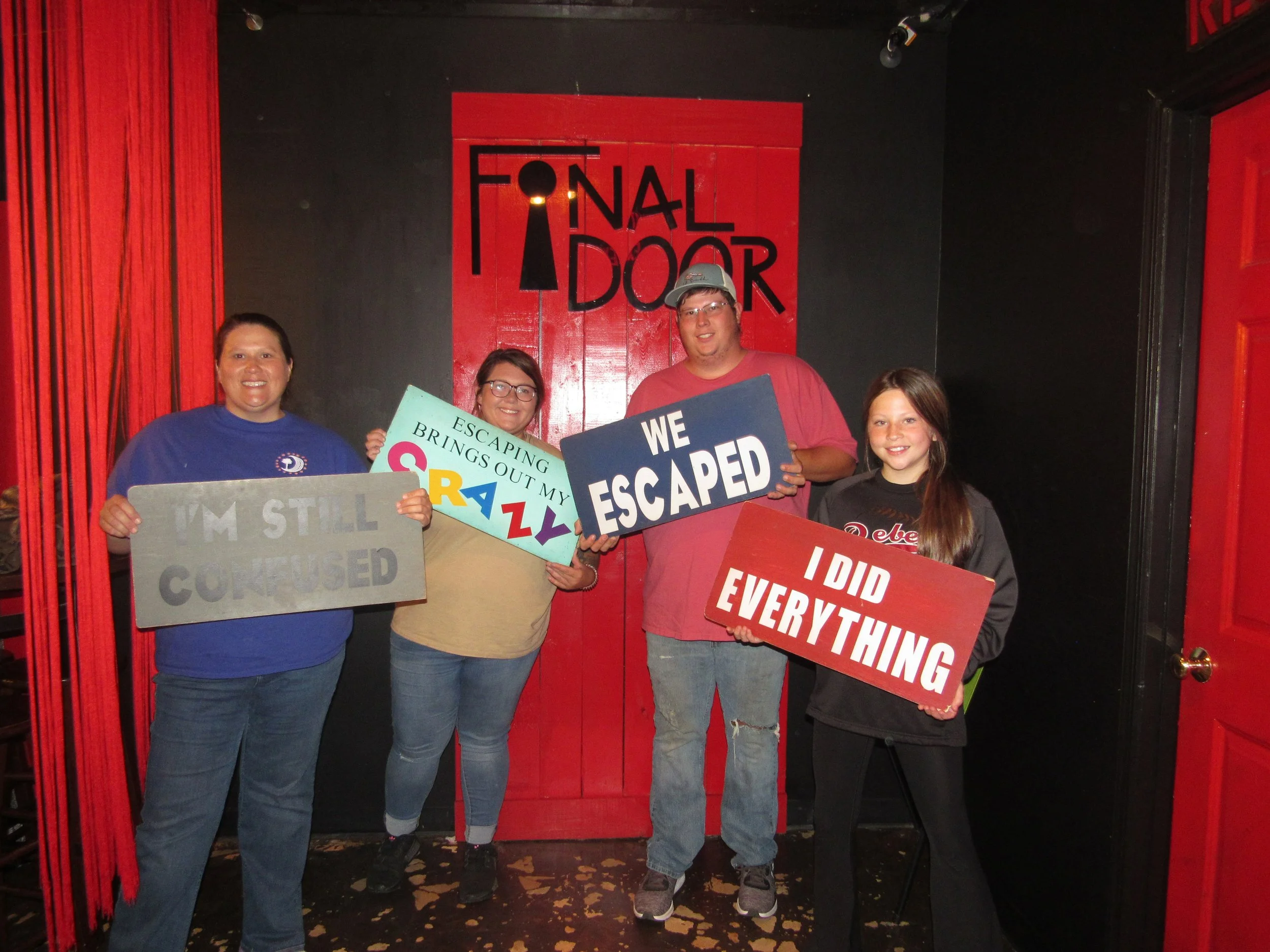 the-final-door-escape-room-columbia-sc-team-photos-09-30-23 (20).JPG