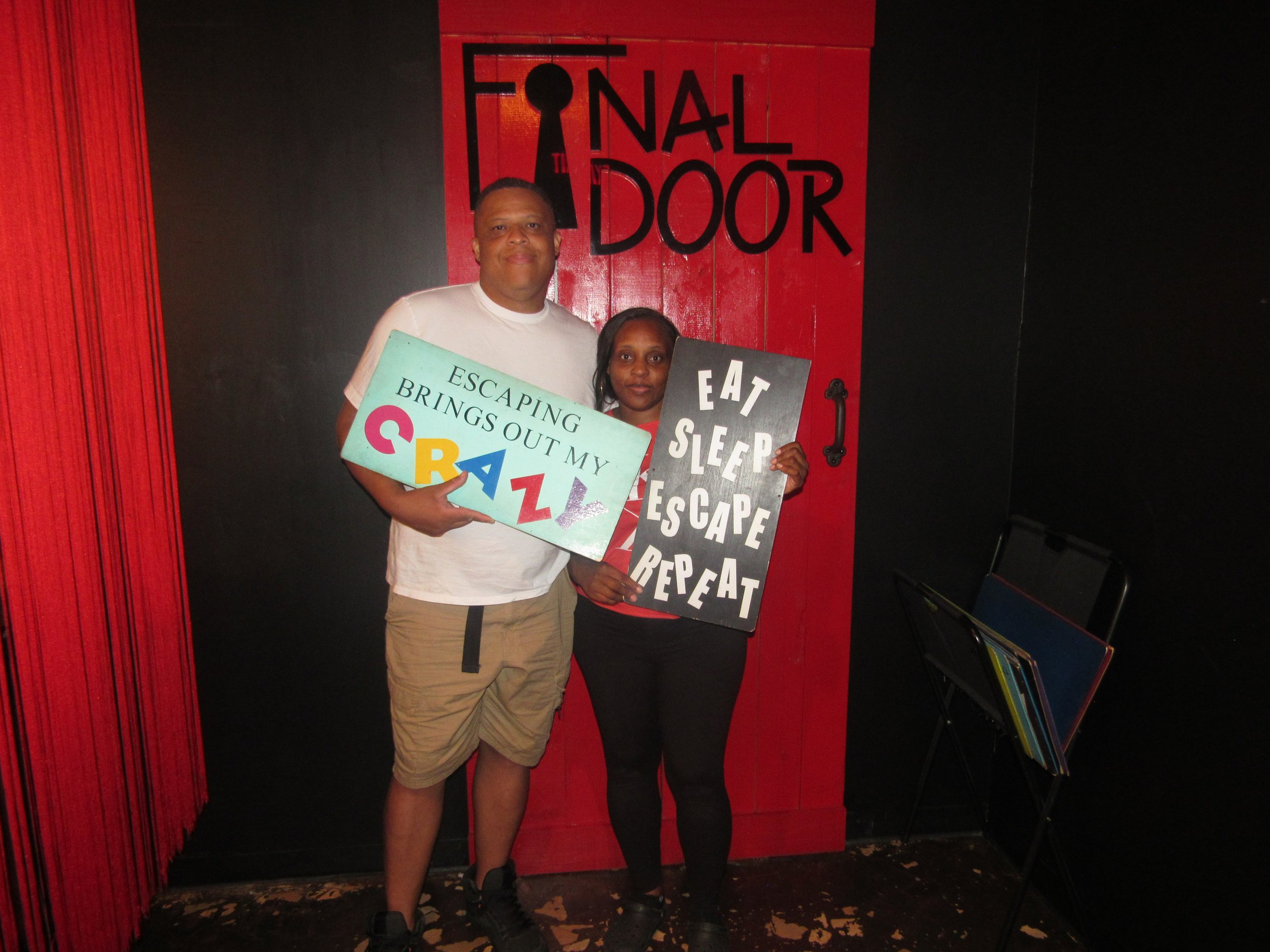 the-final-door-escape-room-columbia-sc-team-photos-10-02-23 (3).JPG