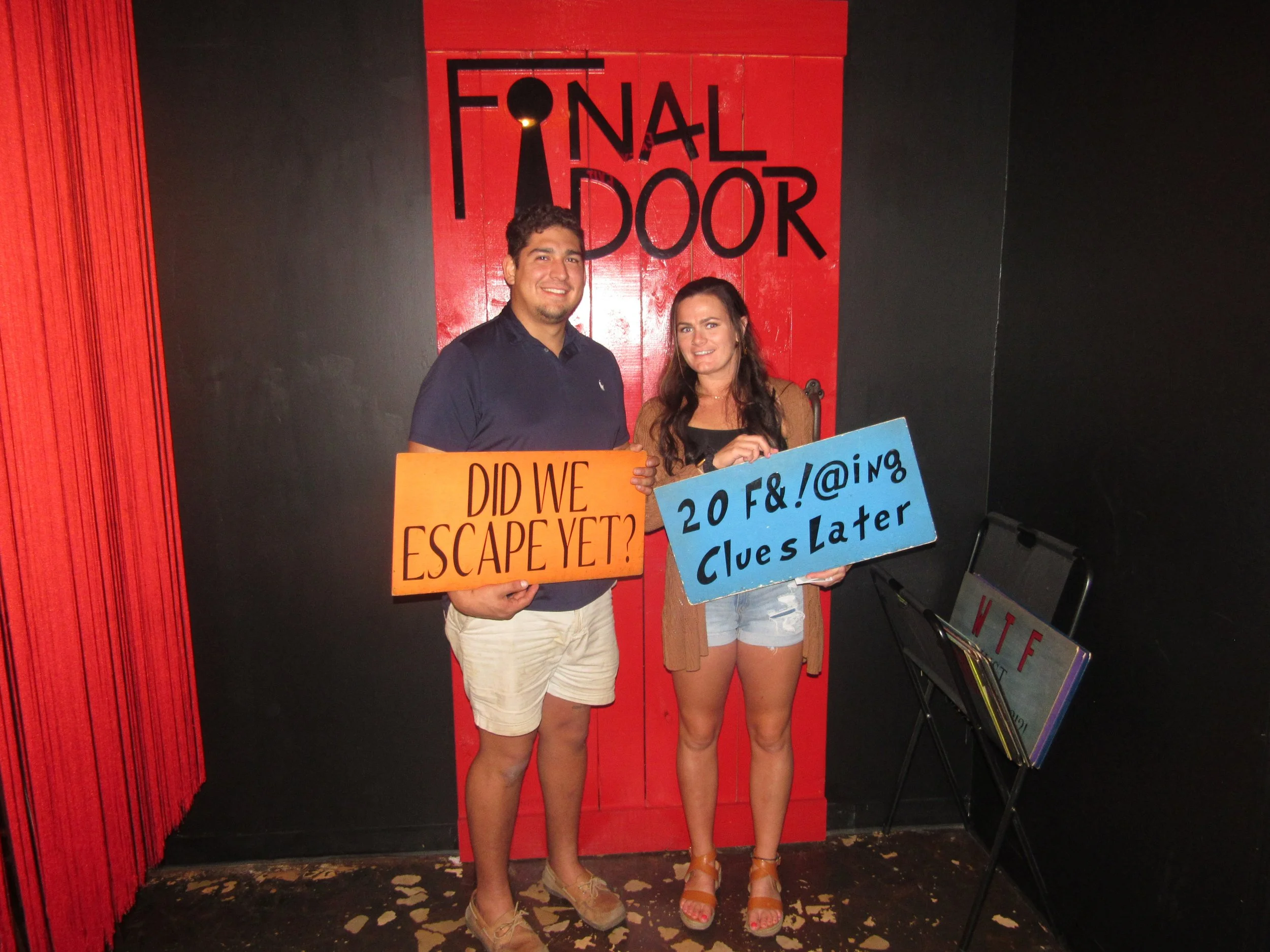 the-final-door-escape-room-columbia-sc-team-photos-10-04-23 (3).JPG