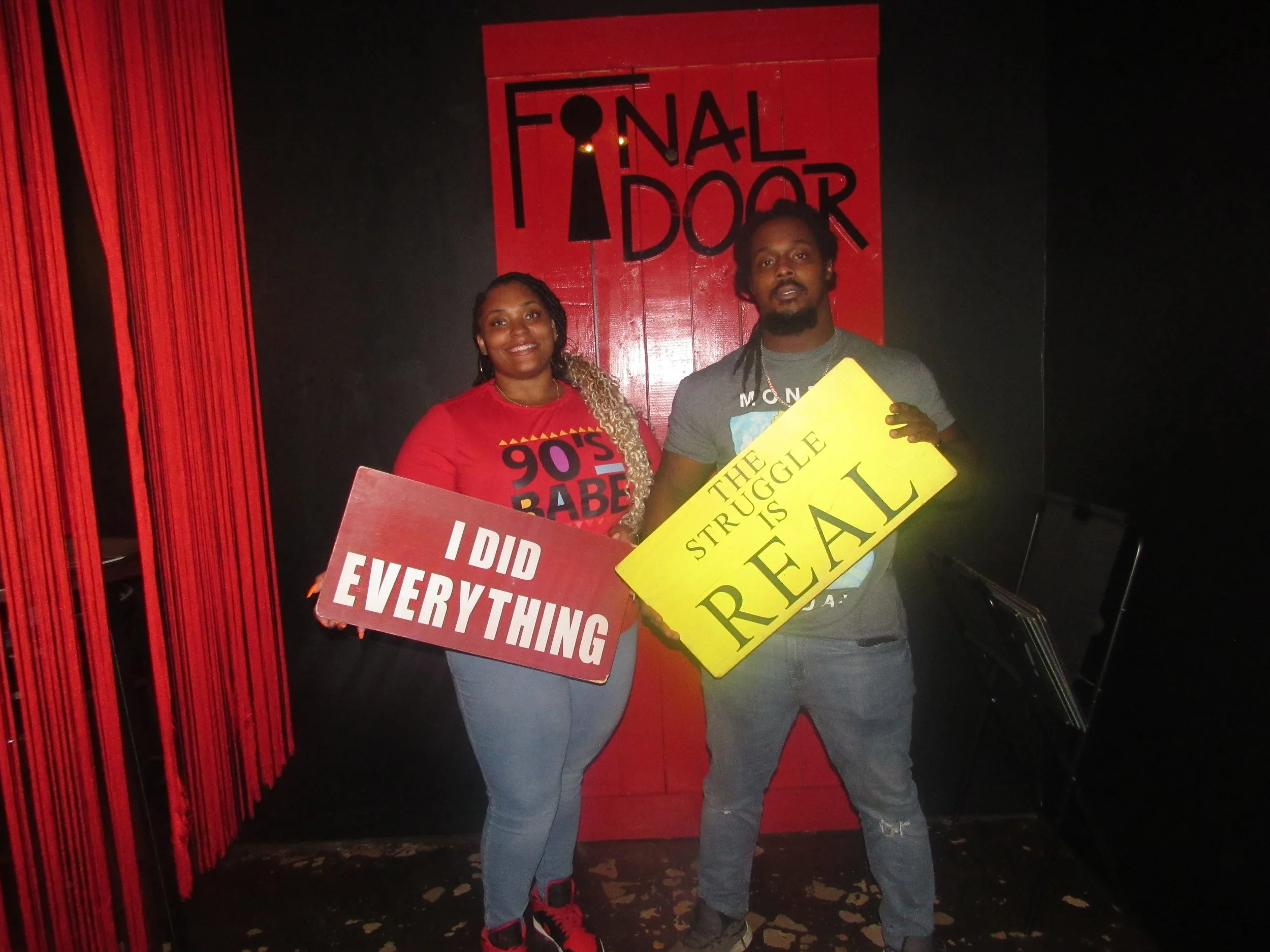 the-final-door-escape-room-columbia-sc-team-photos-10-06-23 (3).JPG