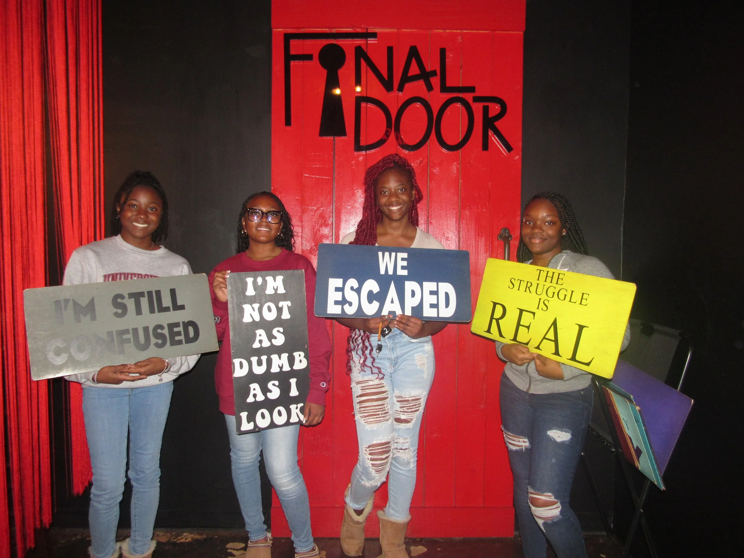 the-final-door-escape-room-columbia-sc-team-photos-10-07-23 (6).JPG