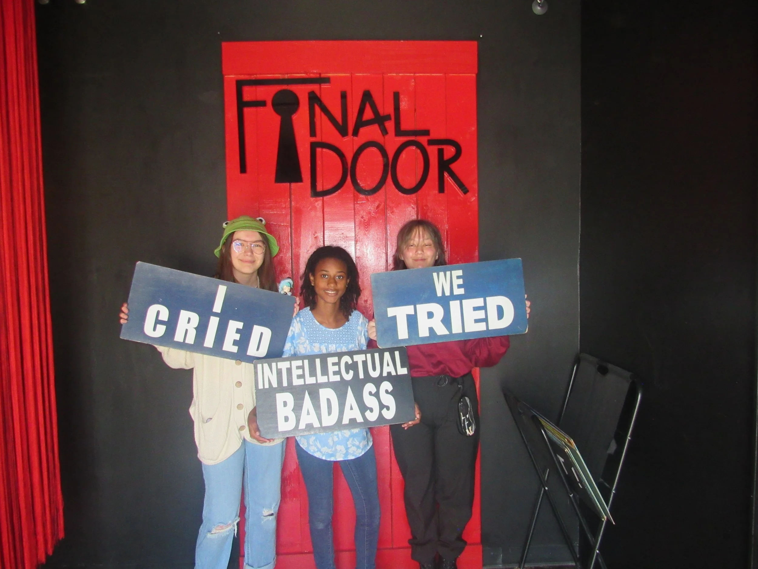 the-final-door-escape-room-columbia-sc-team-photos-10-07-23 (8).JPG
