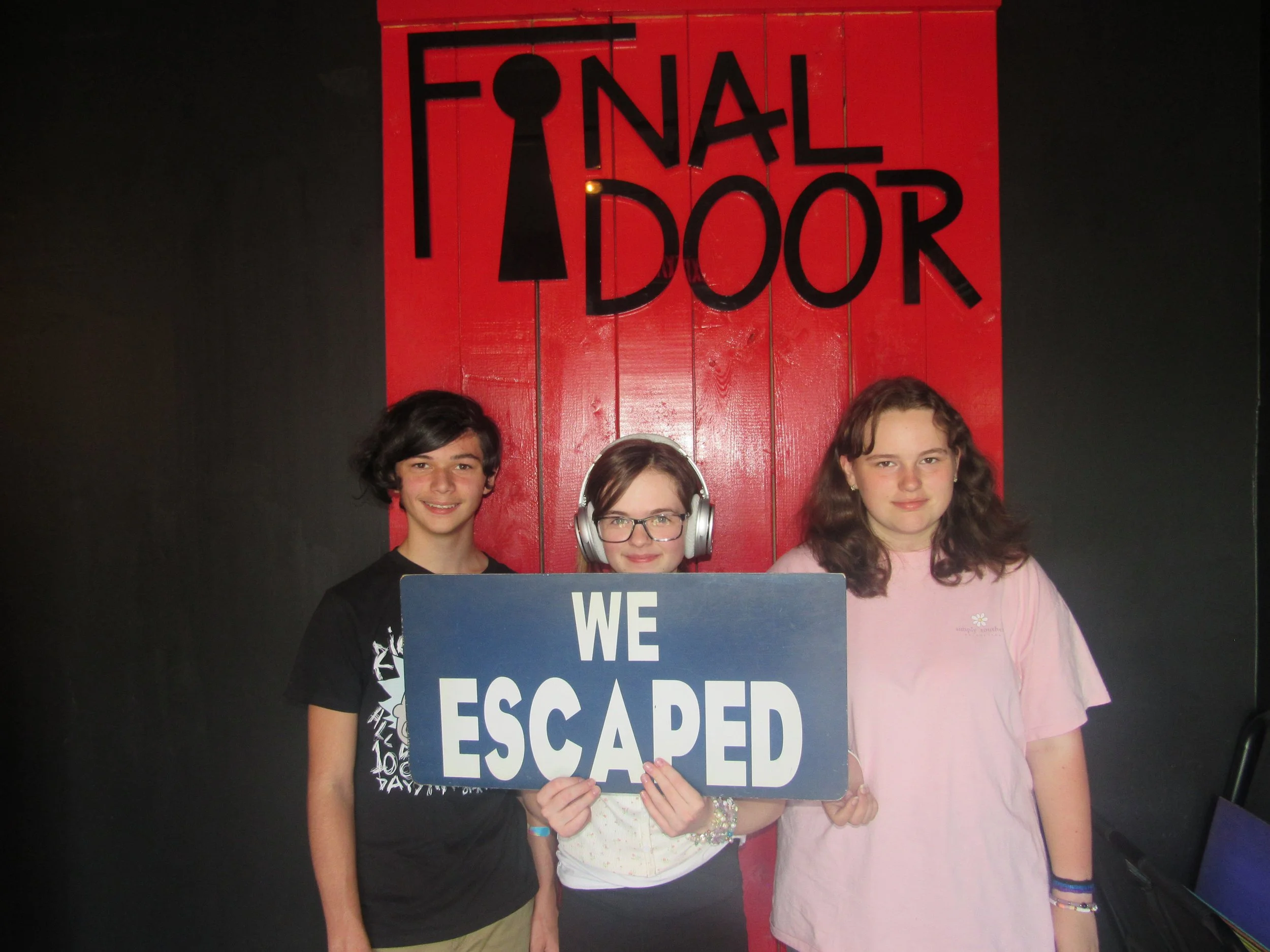 the-final-door-escape-room-columbia-sc-team-photos-10-07-23 (9).JPG