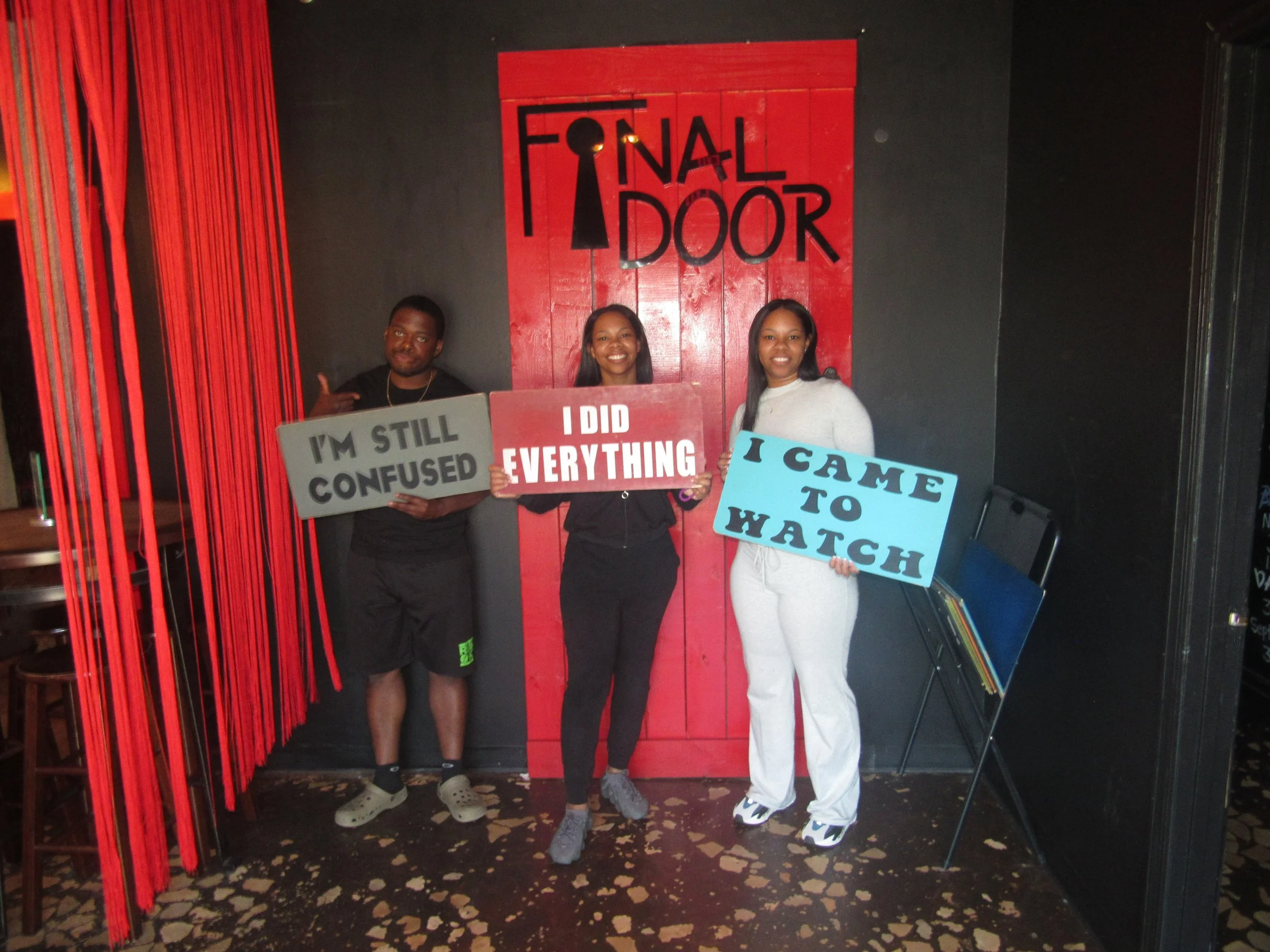 the-final-door-escape-room-columbia-sc-team-photos-10-07-23 (14).JPG
