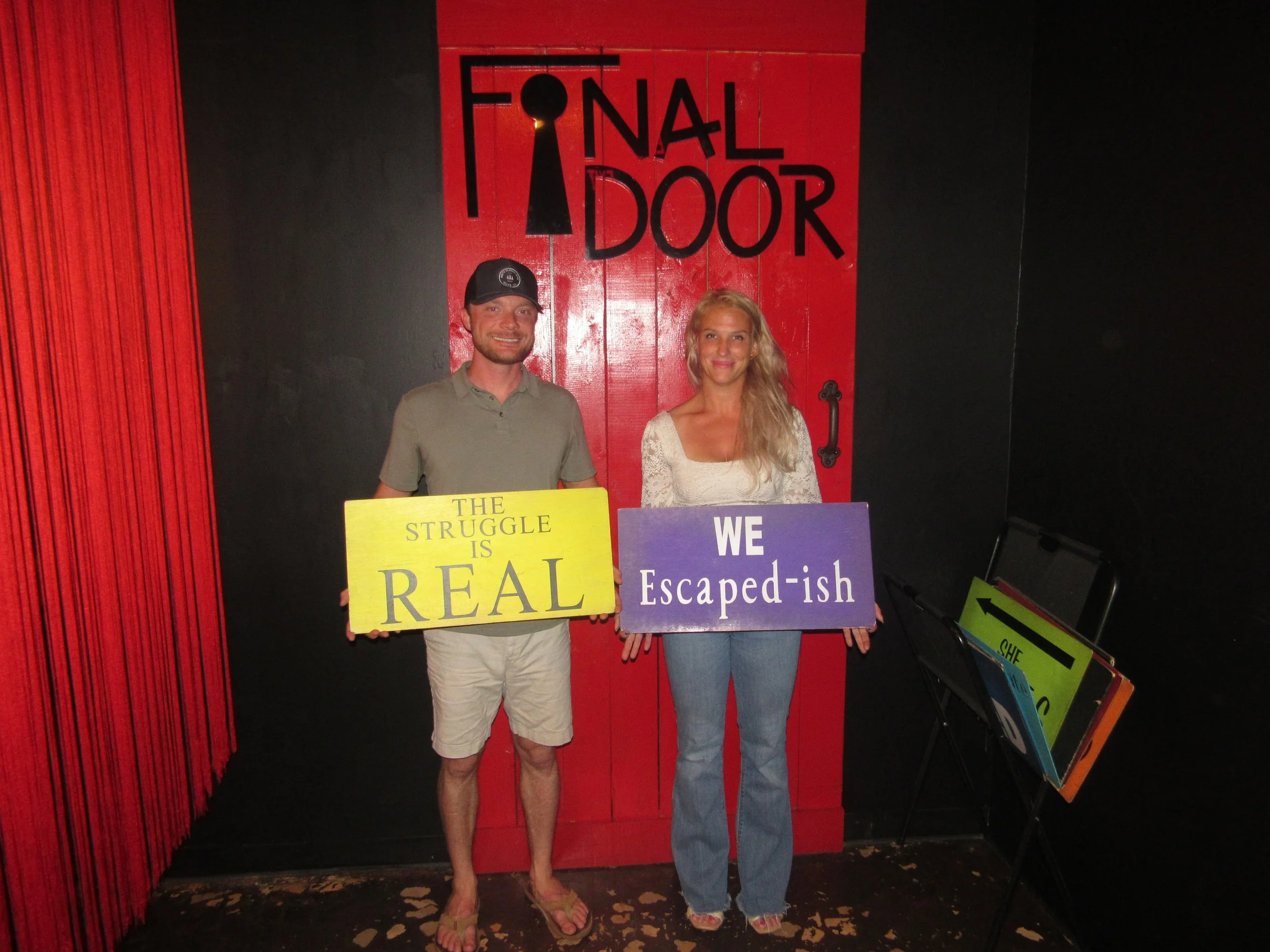 the-final-door-escape-room-columbia-sc-team-photos-10-11-23 (3).JPG