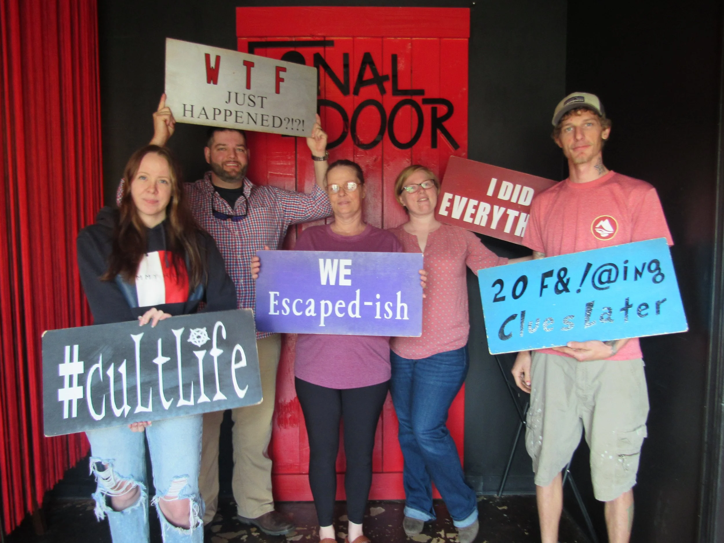 the-final-door-escape-room-columbia-sc-team-photos-10-14-23 (4).JPG