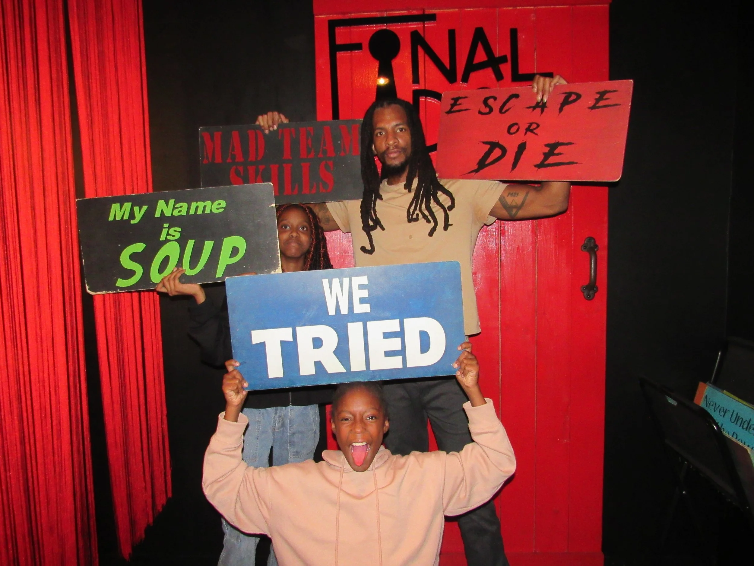 the-final-door-escape-room-columbia-sc-team-photos-10-14-23 (19).JPG