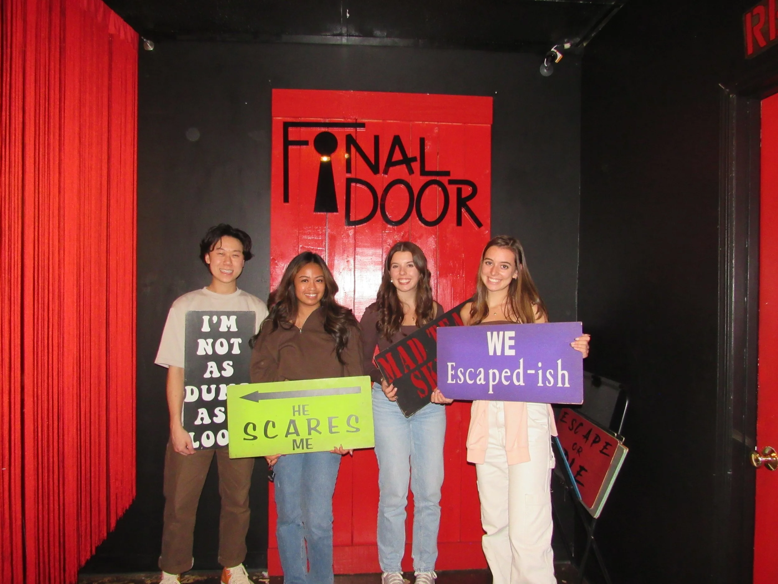 the-final-door-escape-room-columbia-sc-team-photos-10-17-23 (3).JPG