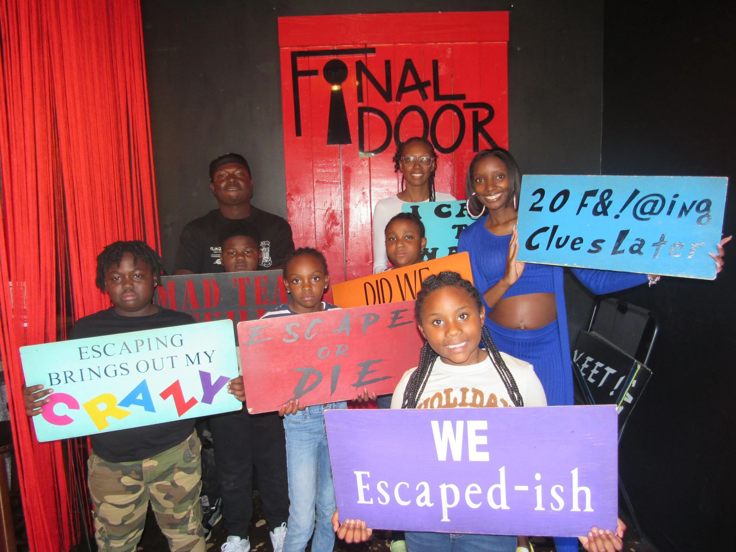 the-final-door-escape-room-columbia-sc-team-photos-10-21-23 (4).JPG