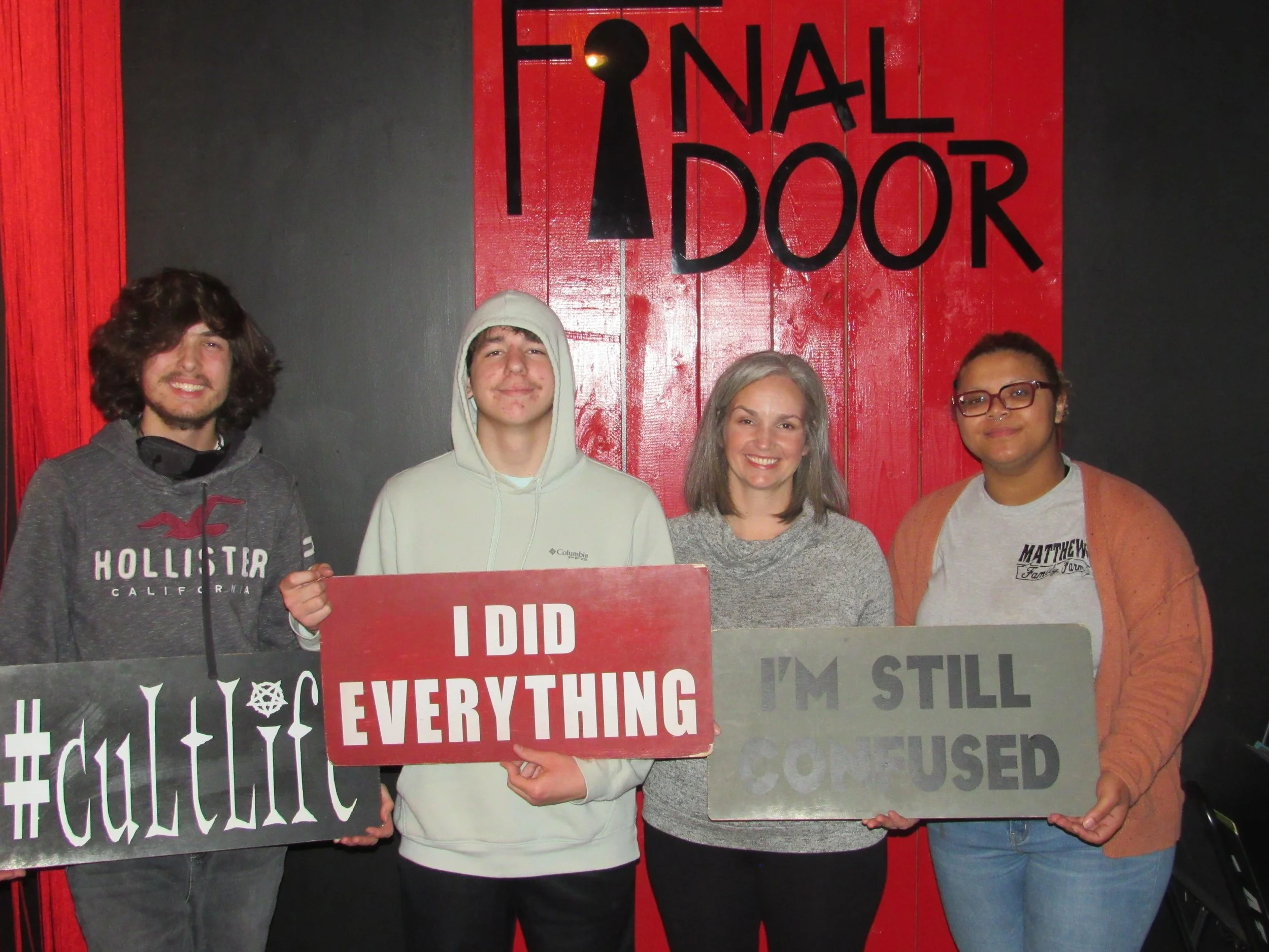 the-final-door-escape-room-columbia-sc-team-photos-11-03-23 (1).JPG