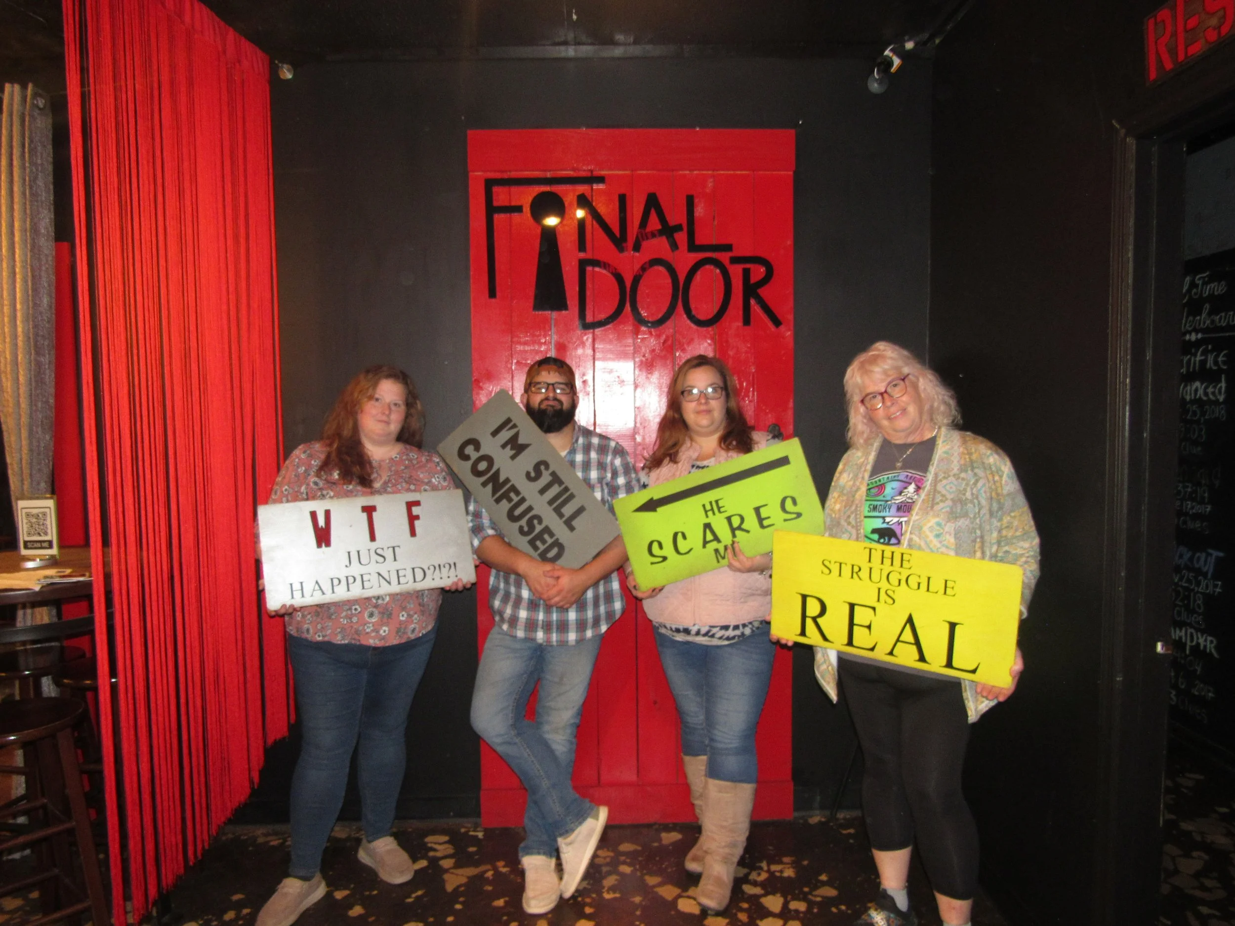 the-final-door-escape-room-columbia-sc-team-photos-11-04-23 (12).JPG