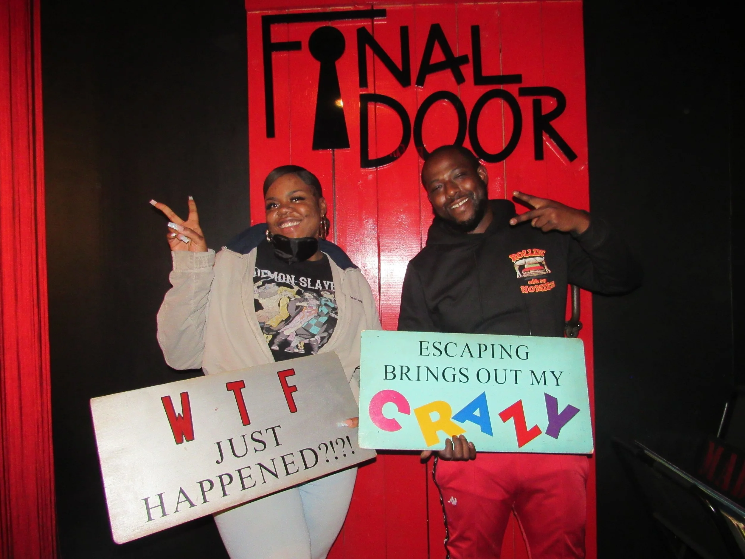 the-final-door-escape-room-columbia-sc-team-photos-11-04-23 (18).JPG