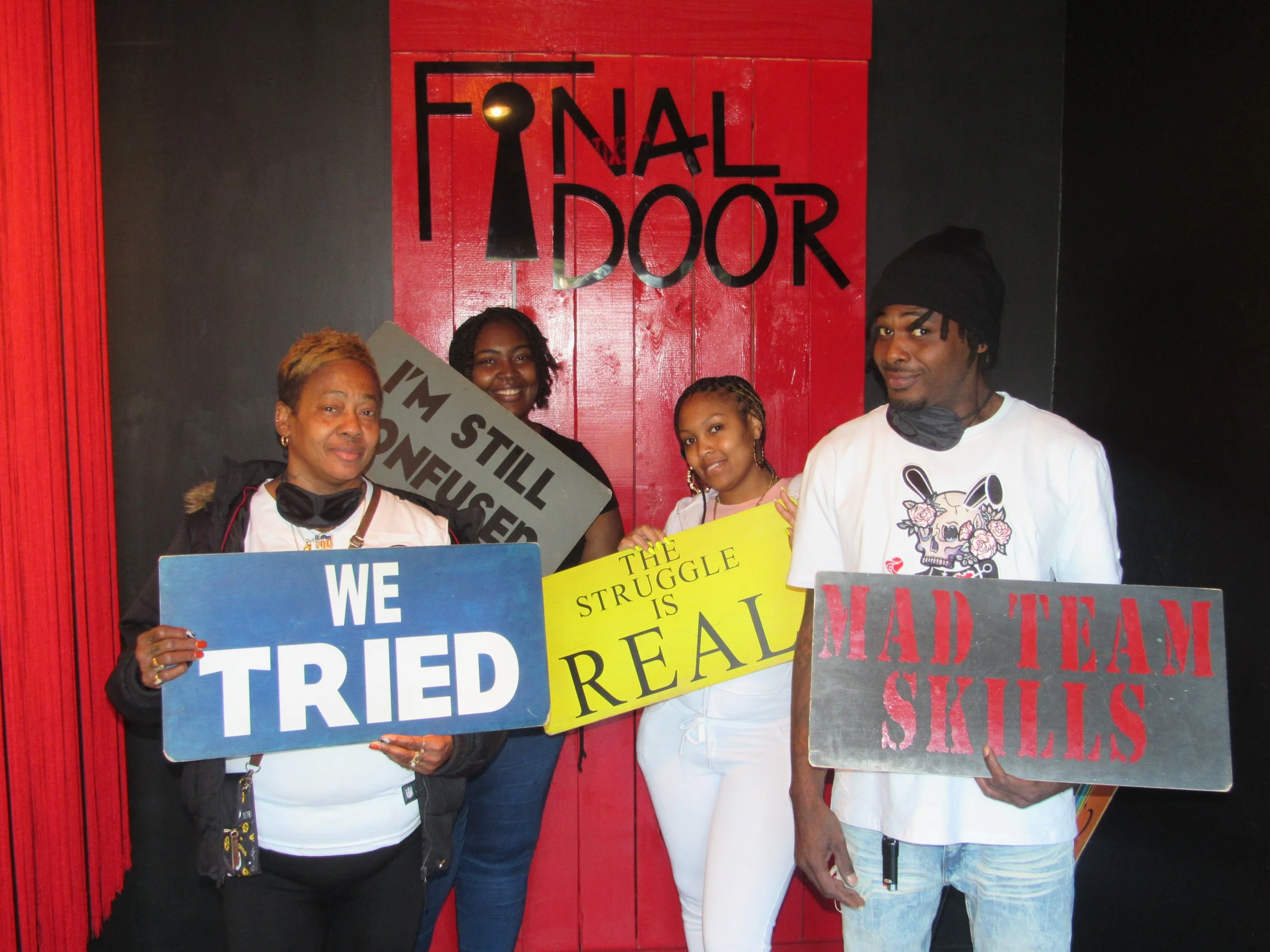 the-final-door-escape-room-columbia-sc-team-photos-11-05-23 (3).JPG