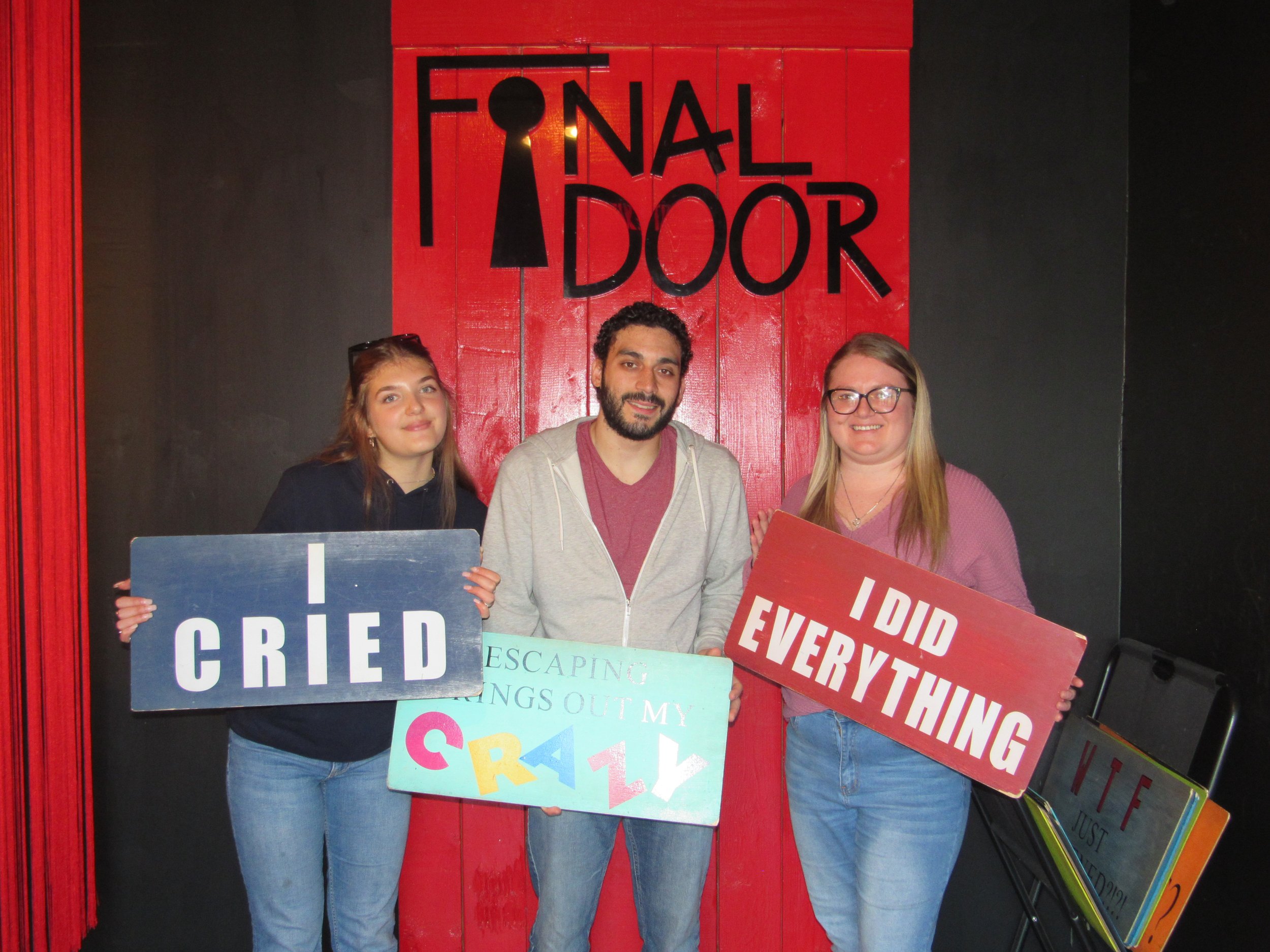 the-final-door-escape-room-columbia-sc-team-photos-11-05-23 (4).JPG