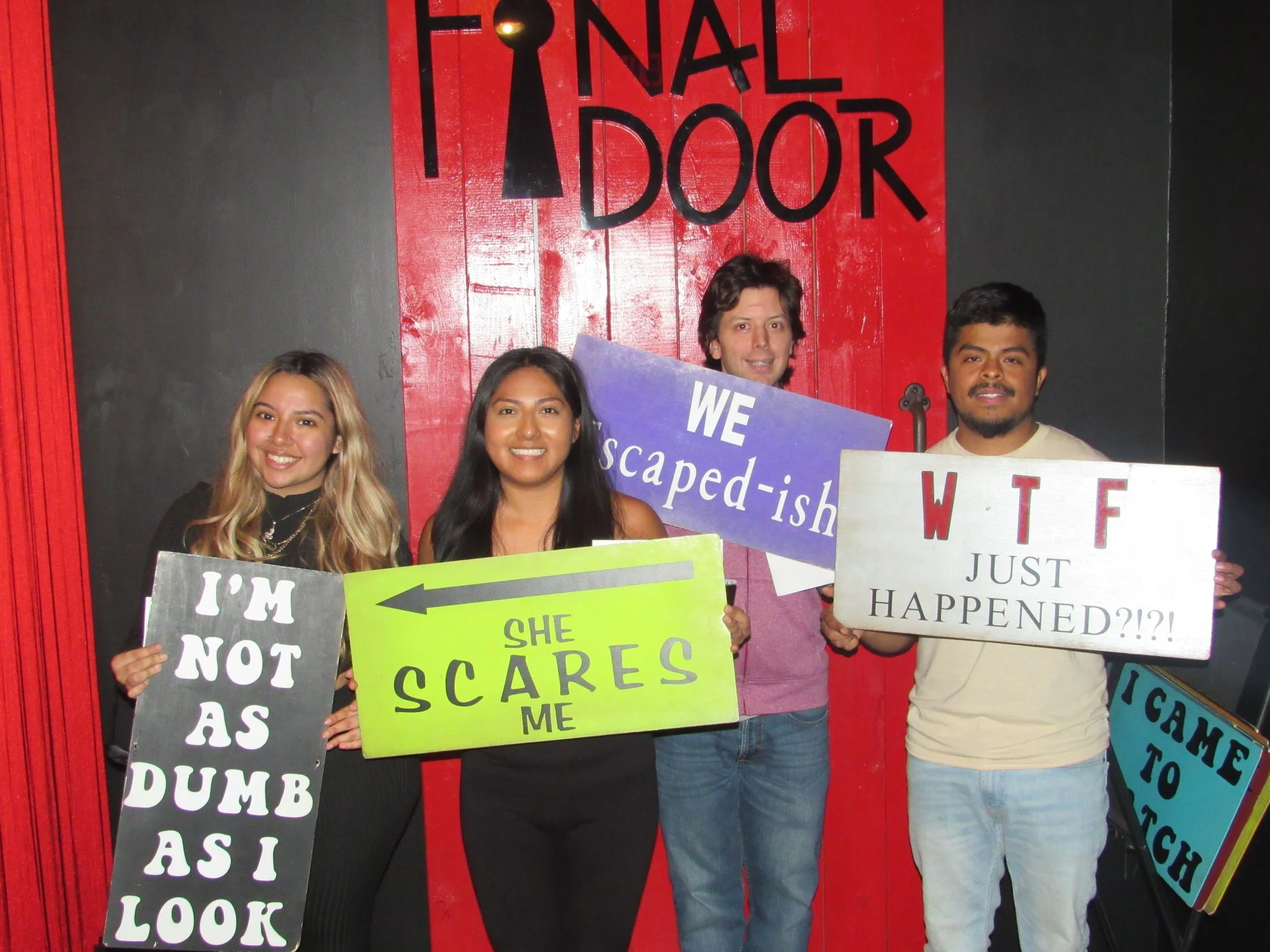 the-final-door-escape-room-columbia-sc-team-photos-11-05-23 (7).JPG