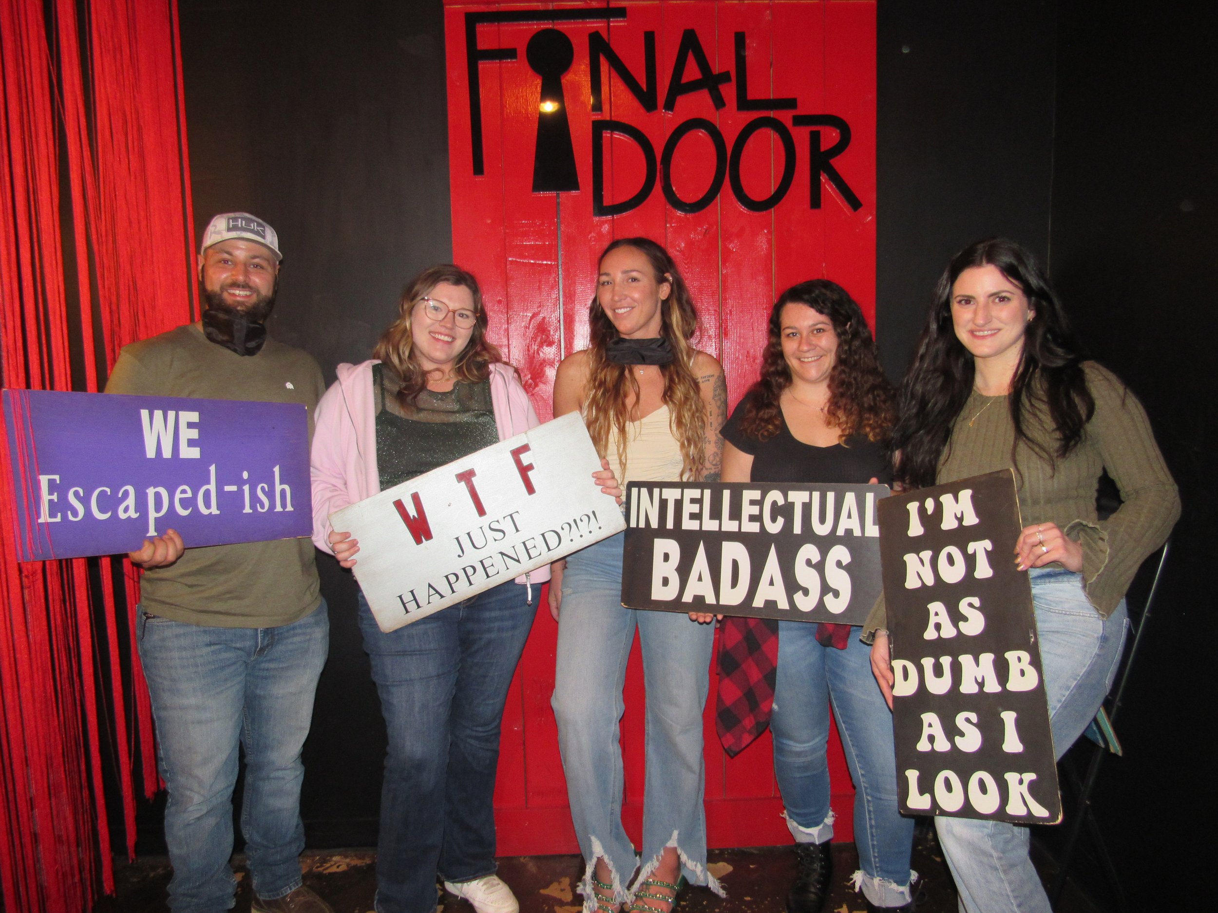 the-final-door-escape-room-columbia-sc-team-photos-11-10-23 (13).JPG