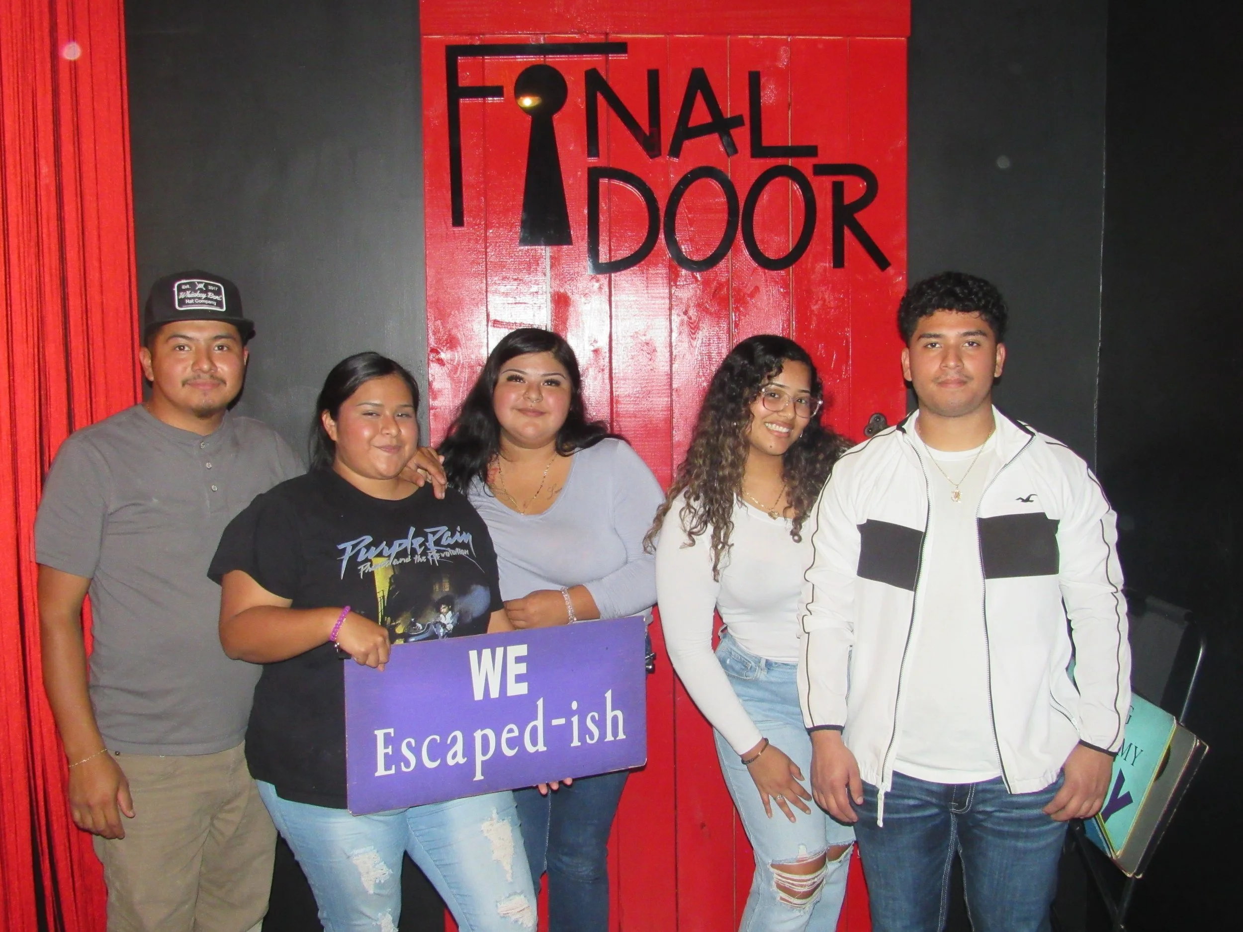 the-final-door-escape-room-columbia-sc-team-photos-11-10-23 (14).JPG