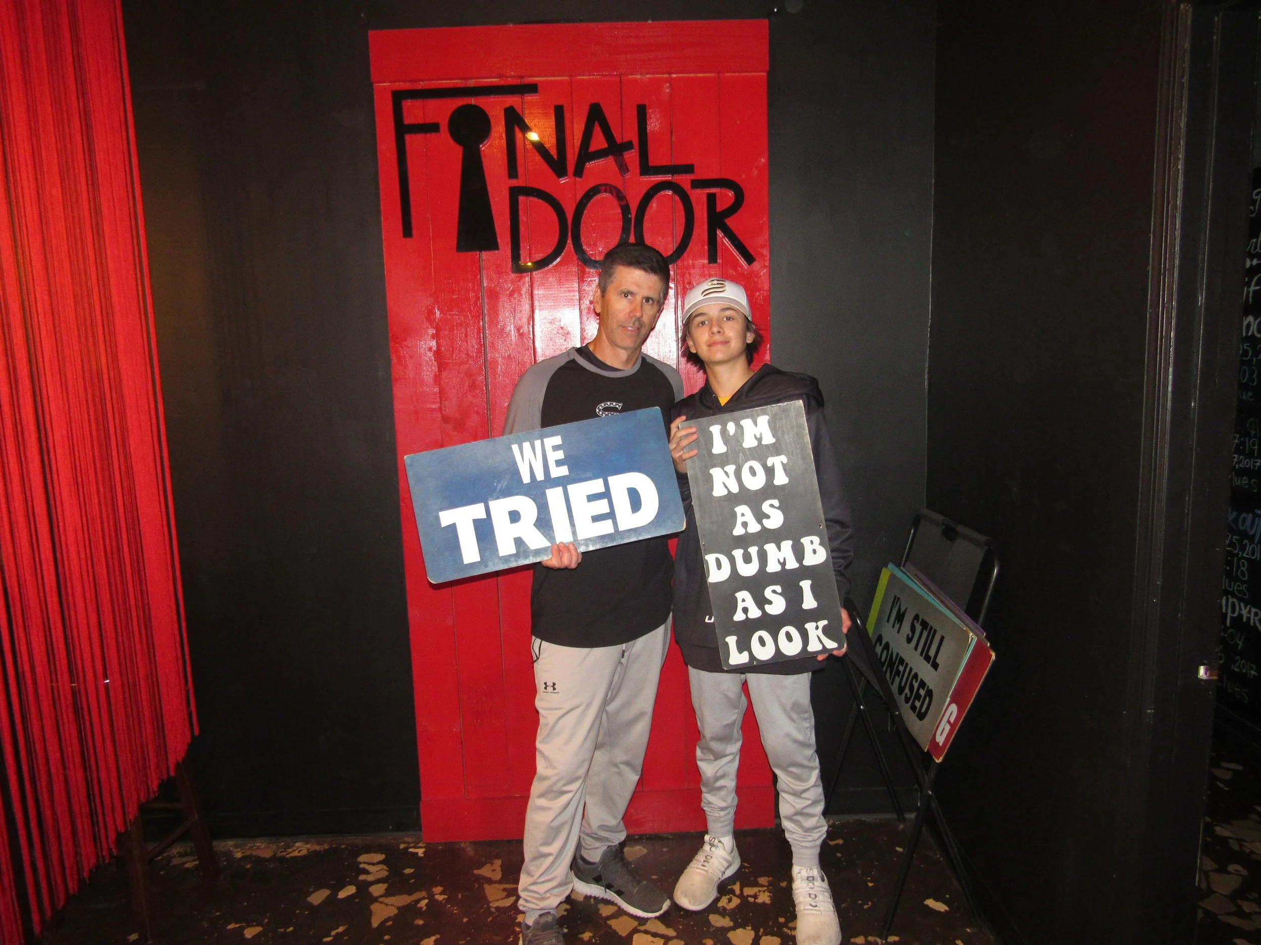 the-final-door-escape-room-columbia-sc-team-photos-11-11-23 (13).JPG
