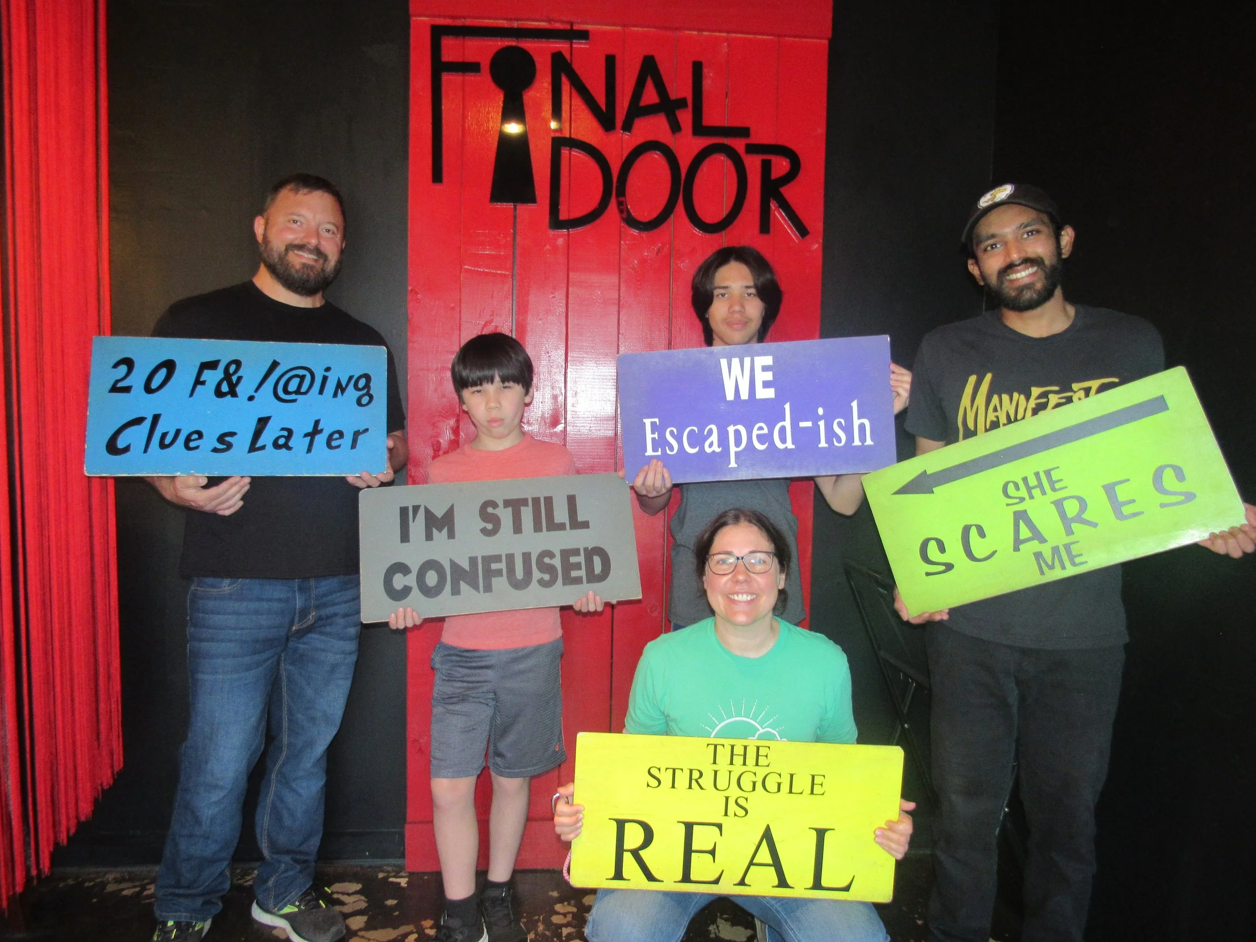 the-final-door-escape-room-columbia-sc-team-photos-11-18-23 (8).JPG