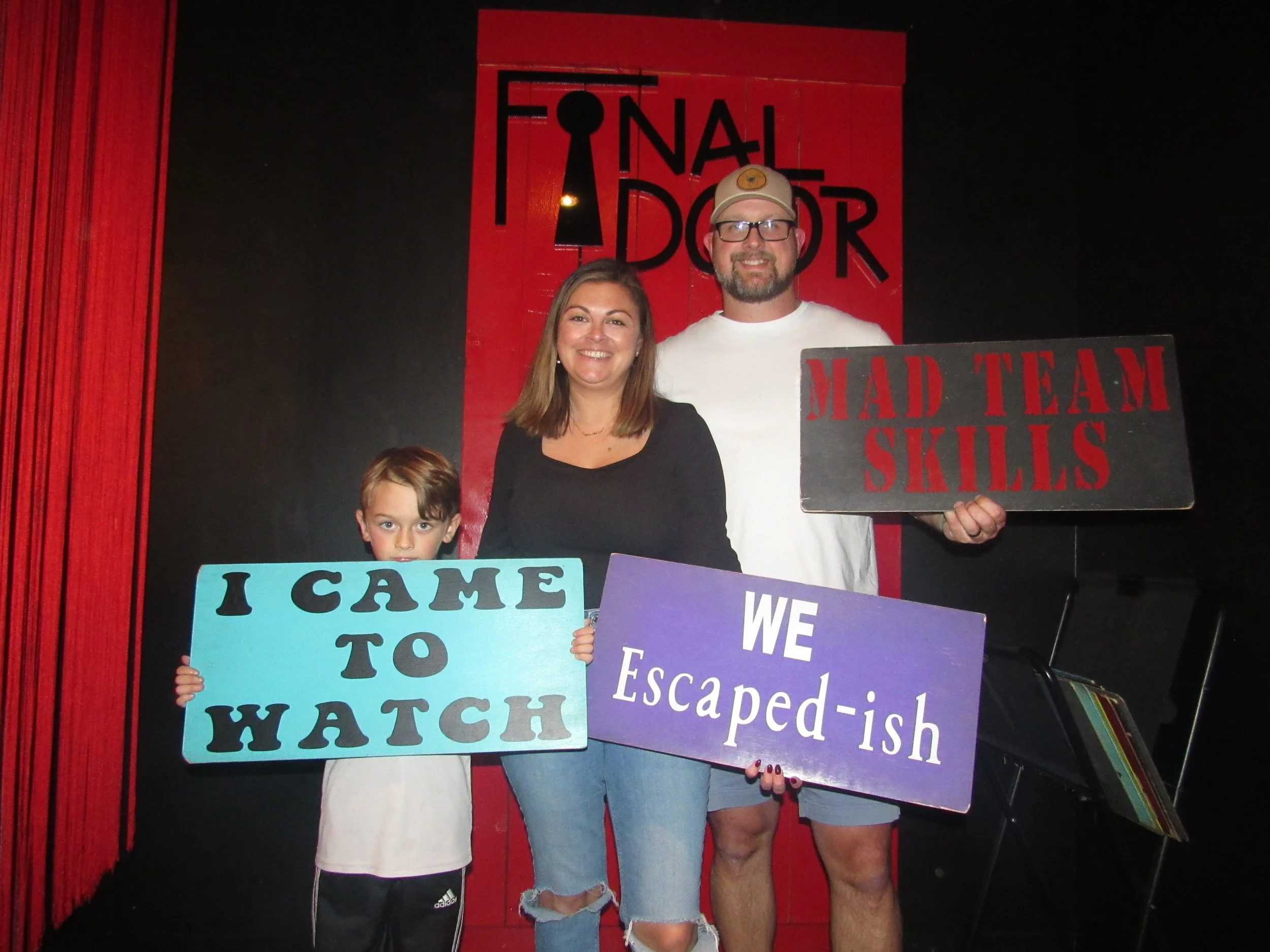 the-final-door-escape-room-columbia-sc-team-photos-11-18-23 (11).JPG
