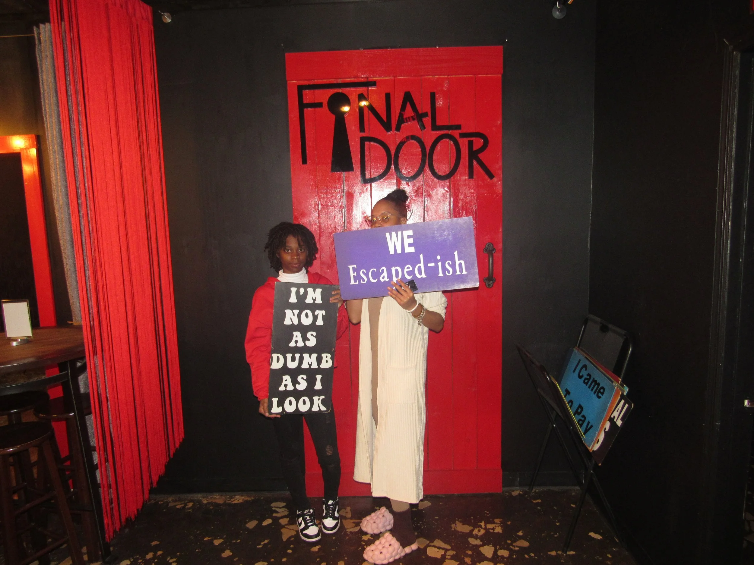 the-final-door-escape-room-columbia-sc-team-photos-11-19-23 (8).JPG