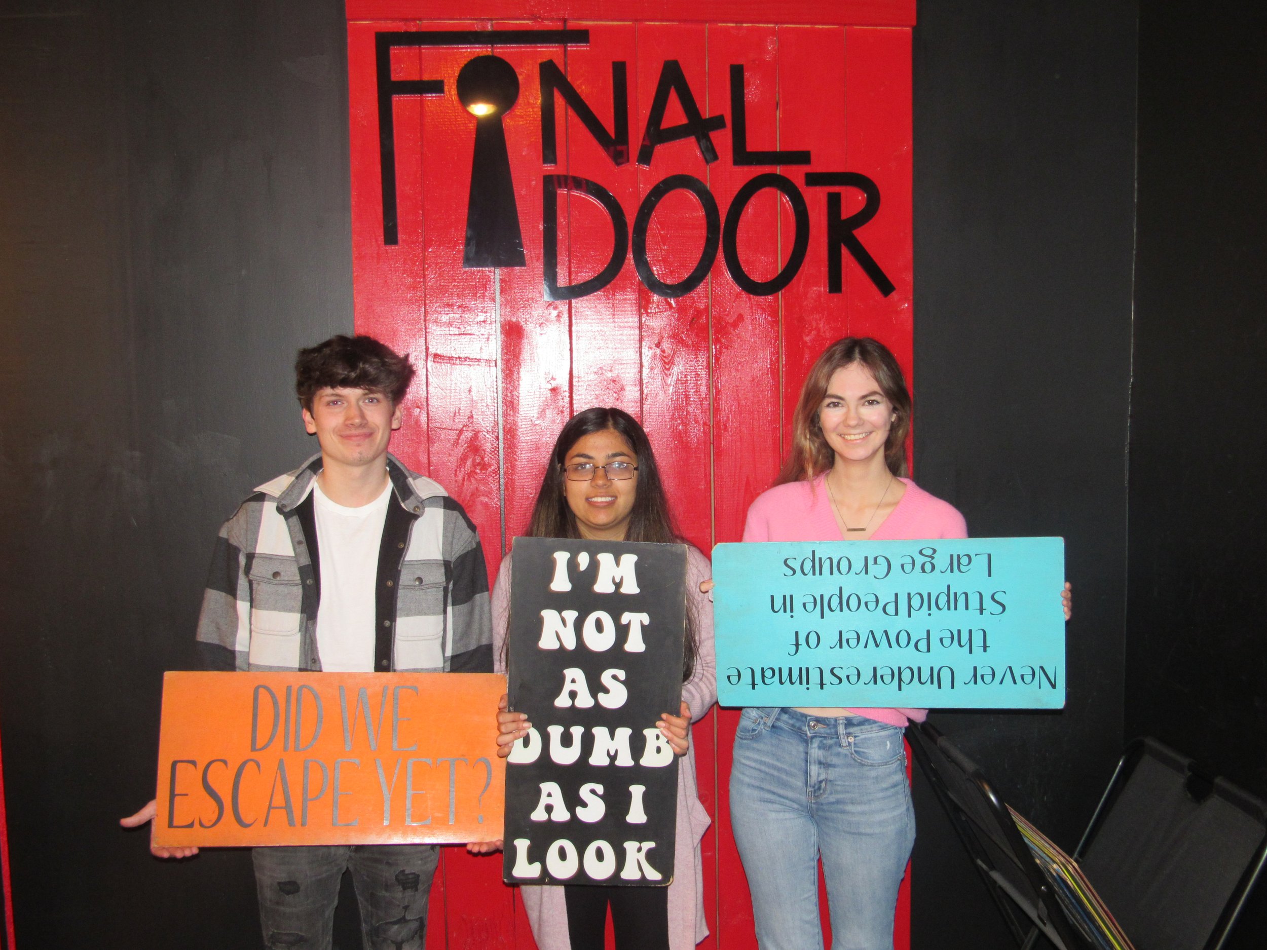 the-final-door-escape-room-columbia-sc-team-photos-12-03-23 (12).JPG
