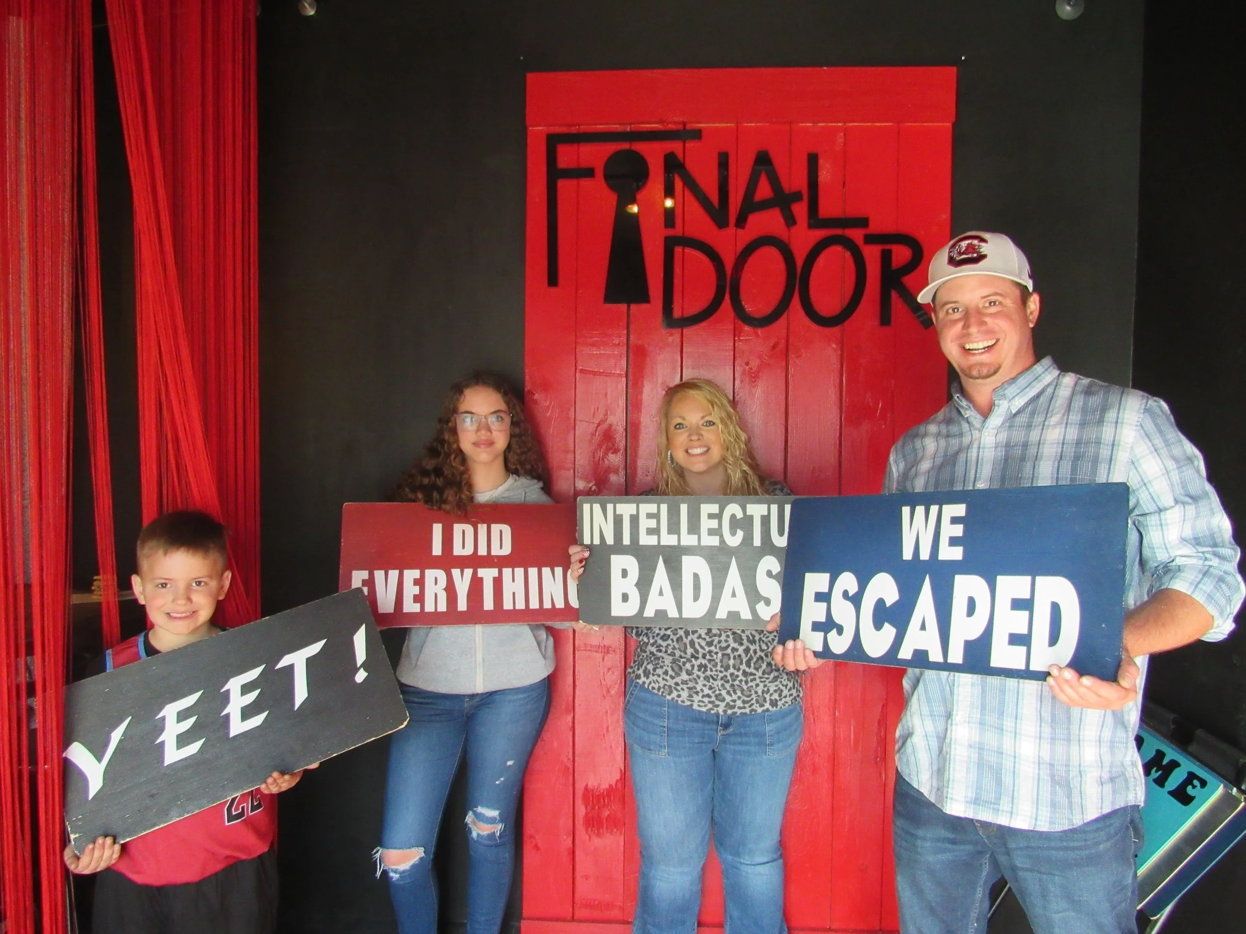 the-final-door-escape-room-columbia-sc-team-photos-12-09-23 (3).JPG