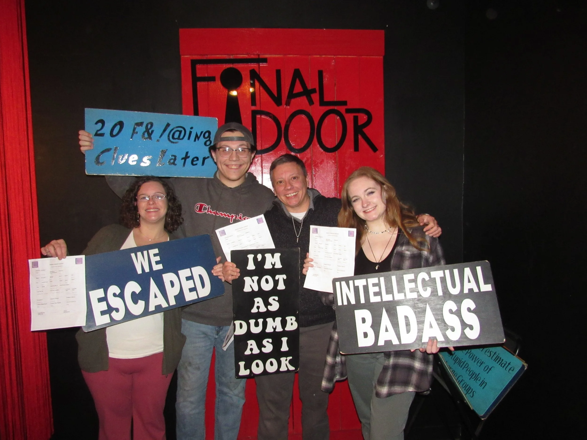 the-final-door-escape-room-columbia-sc-team-photos-12-15-23 (15).JPG