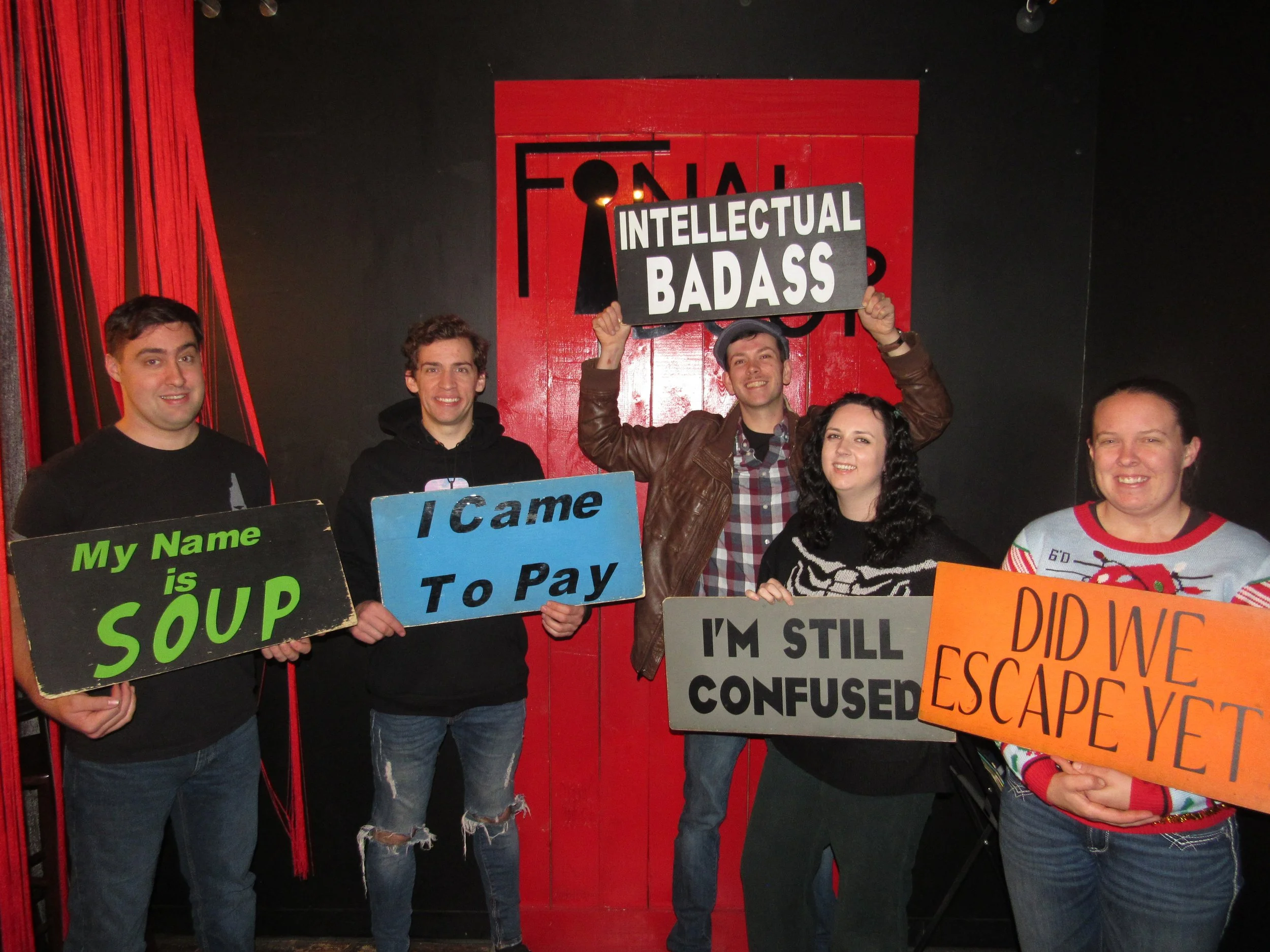 the-final-door-escape-room-columbia-sc-team-photos-12-17-23 (4).JPG