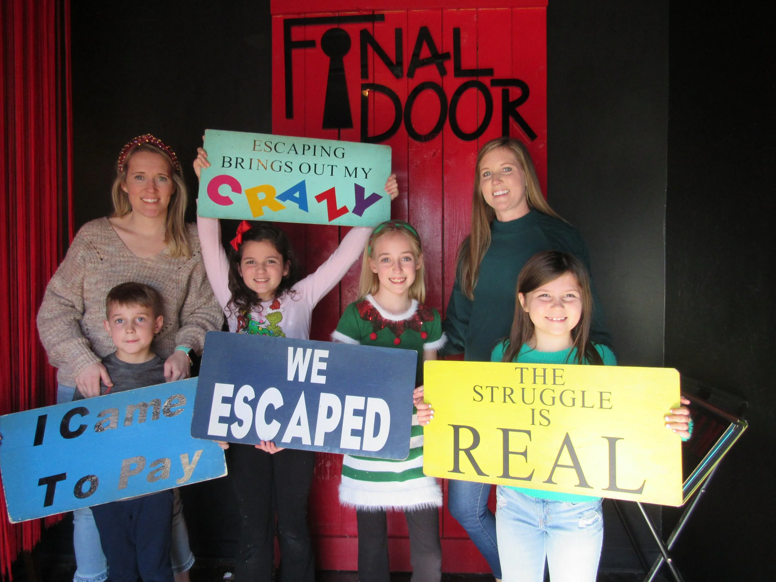 the-final-door-escape-room-columbia-sc-team-photos-12-18-23 (1).JPG