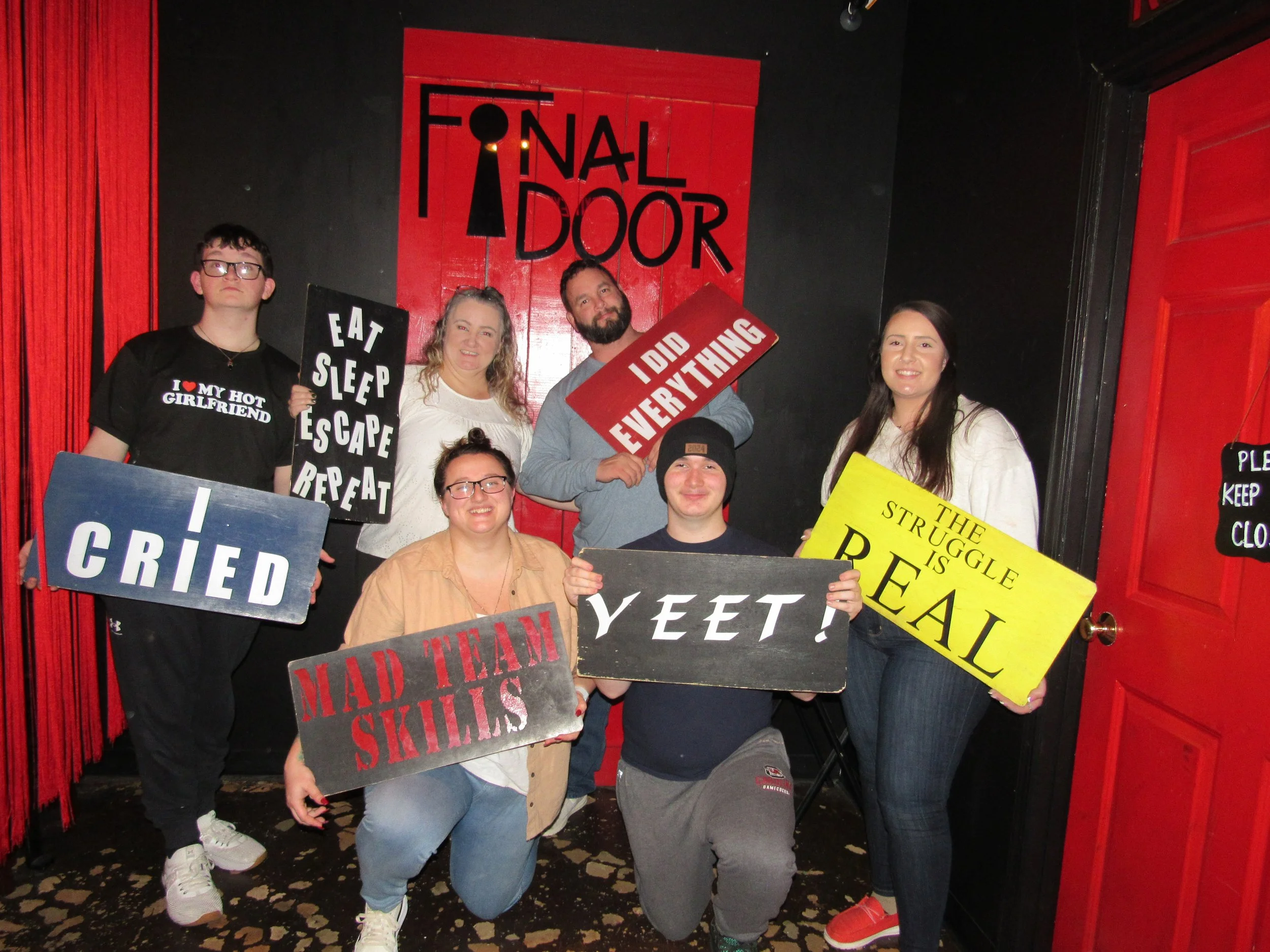 the-final-door-escape-room-columbia-sc-team-photos-12-21-23 (16).JPG