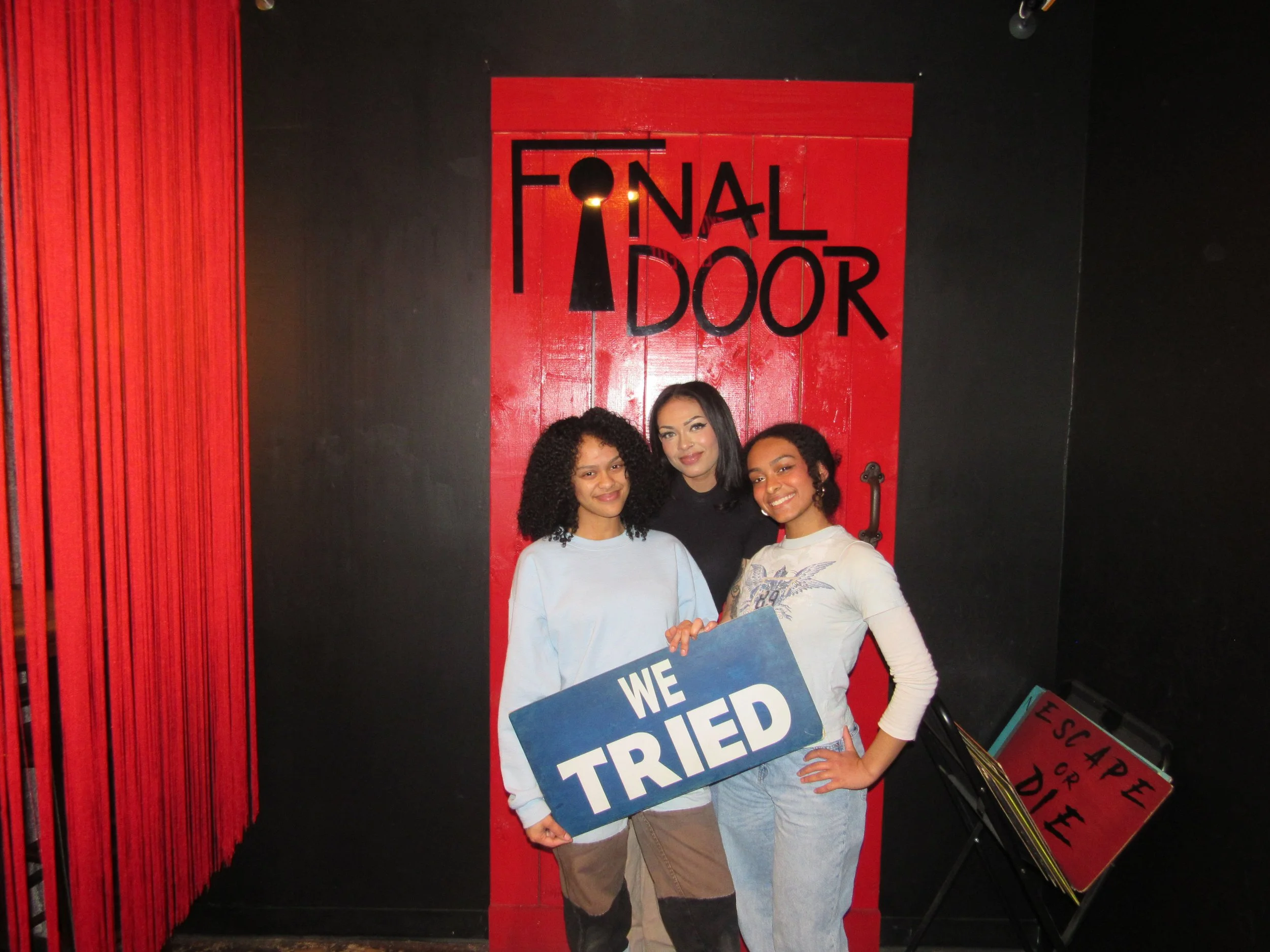 the-final-door-escape-room-columbia-sc-team-photos-12-30-23 (26).JPG