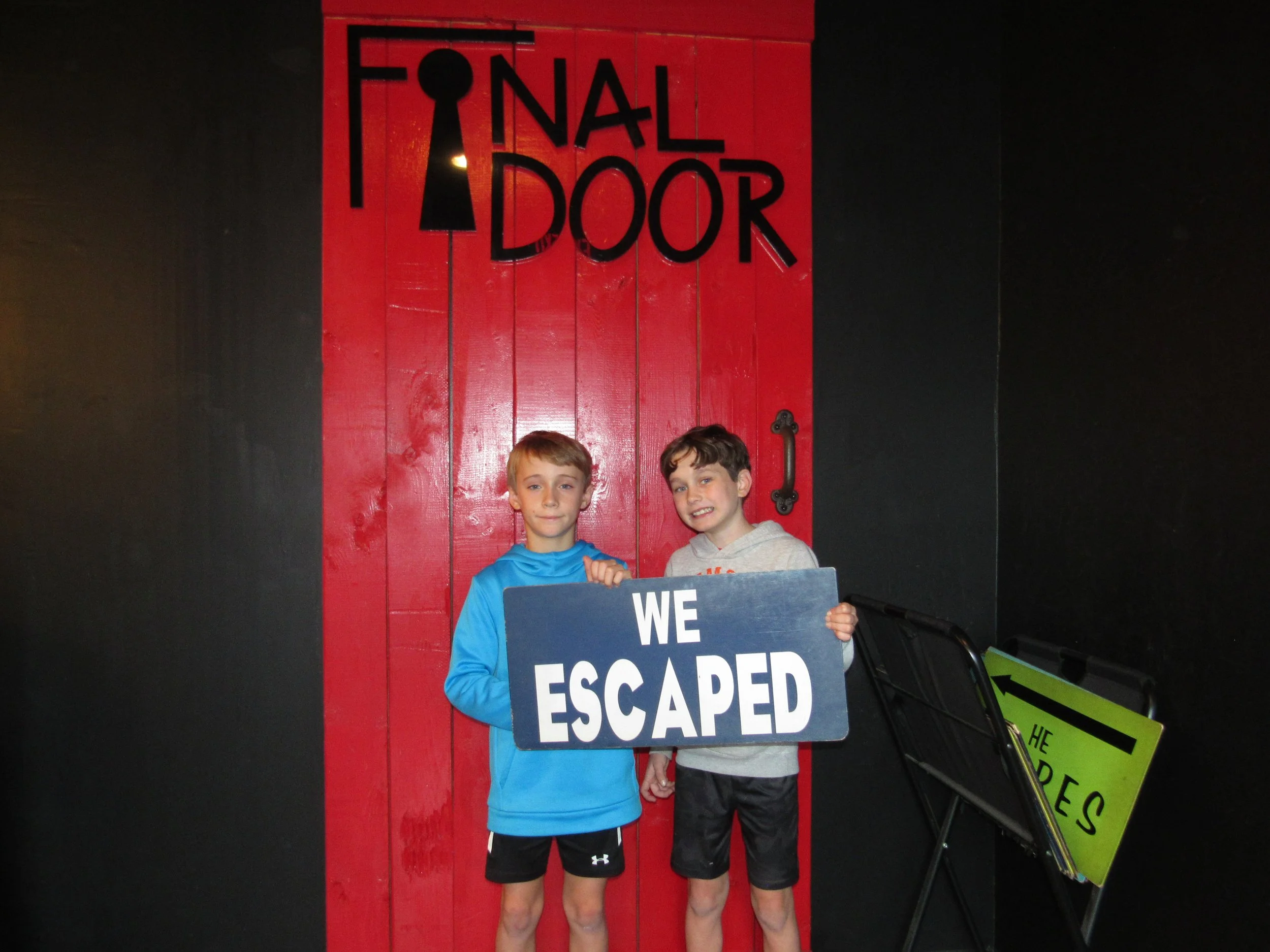 the-final-door-escape-room-columbia-sc-team-photos-01-06-24 (12).JPG