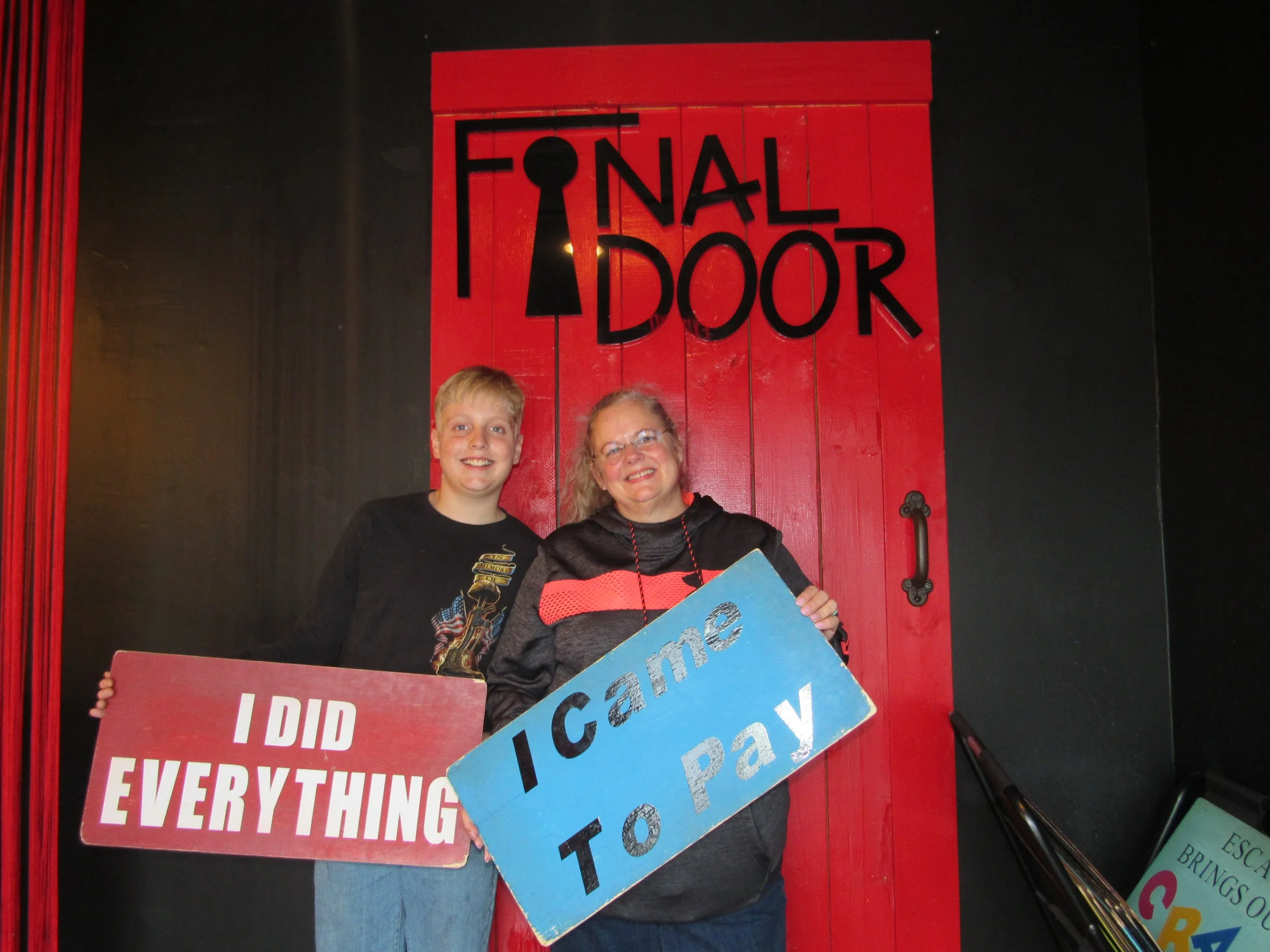 the-final-door-escape-room-columbia-sc-team-photos-01-31-24 (2).JPG