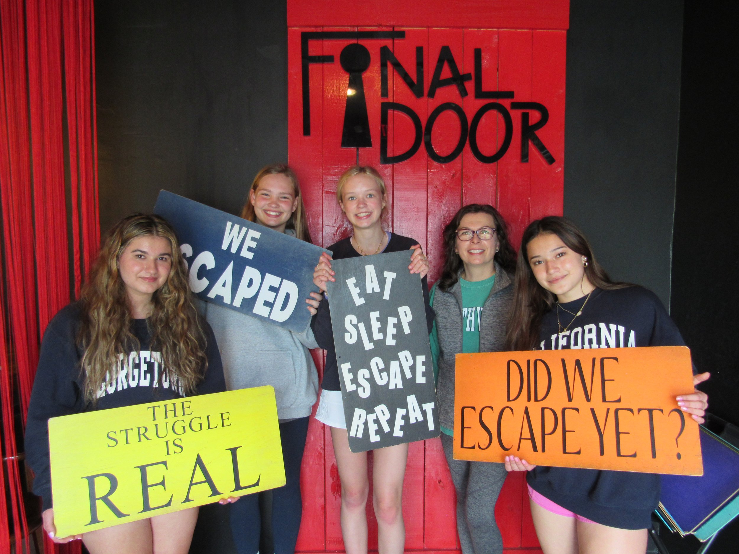 the-final-door-escape-room-columbia-sc-team-photos-03-06-24 (1).JPG