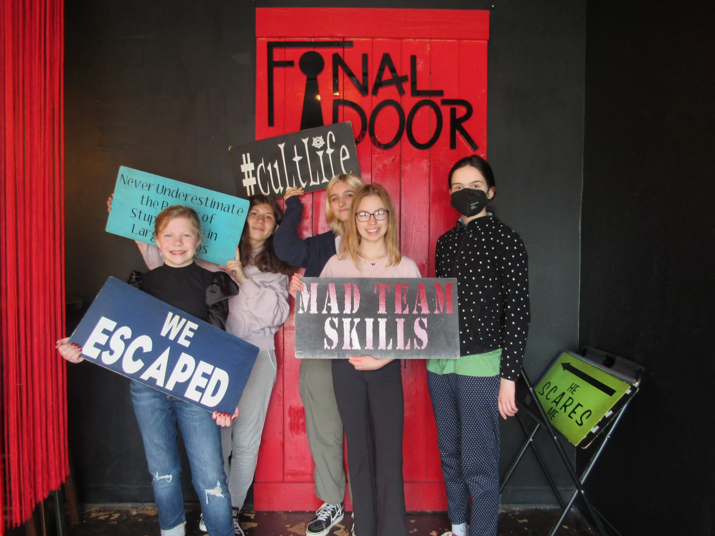 the-final-door-escape-room-columbia-sc-team-photos-03-09-24 (13).JPG