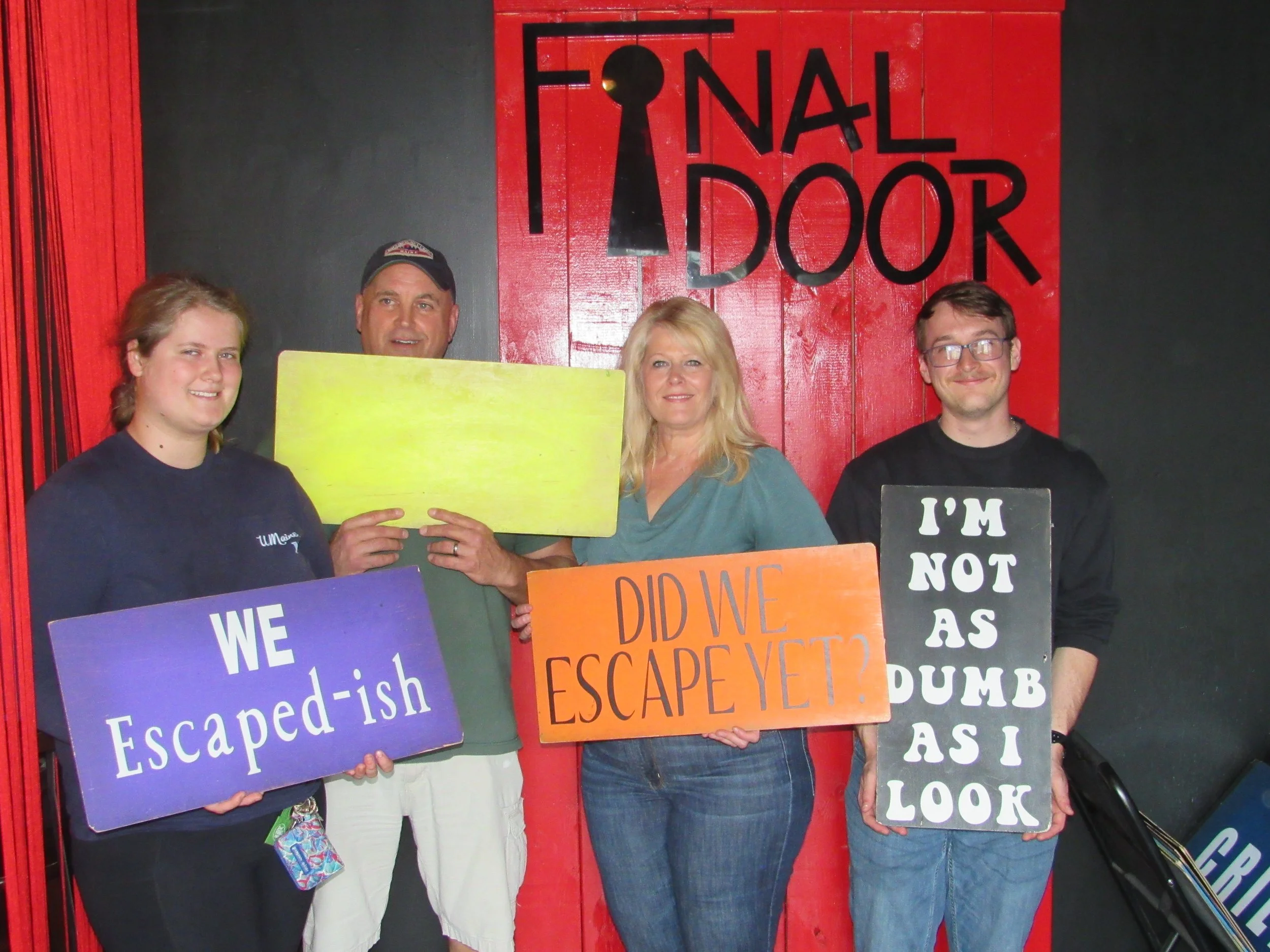 the-final-door-escape-room-columbia-sc-team-photos-03-16-24 (7).JPG