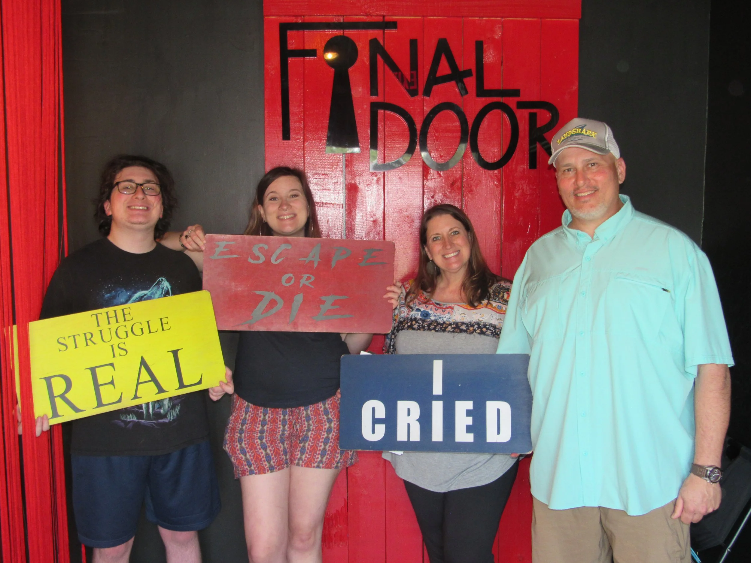 the-final-door-escape-room-columbia-sc-team-photos-03-16-24 (14).JPG