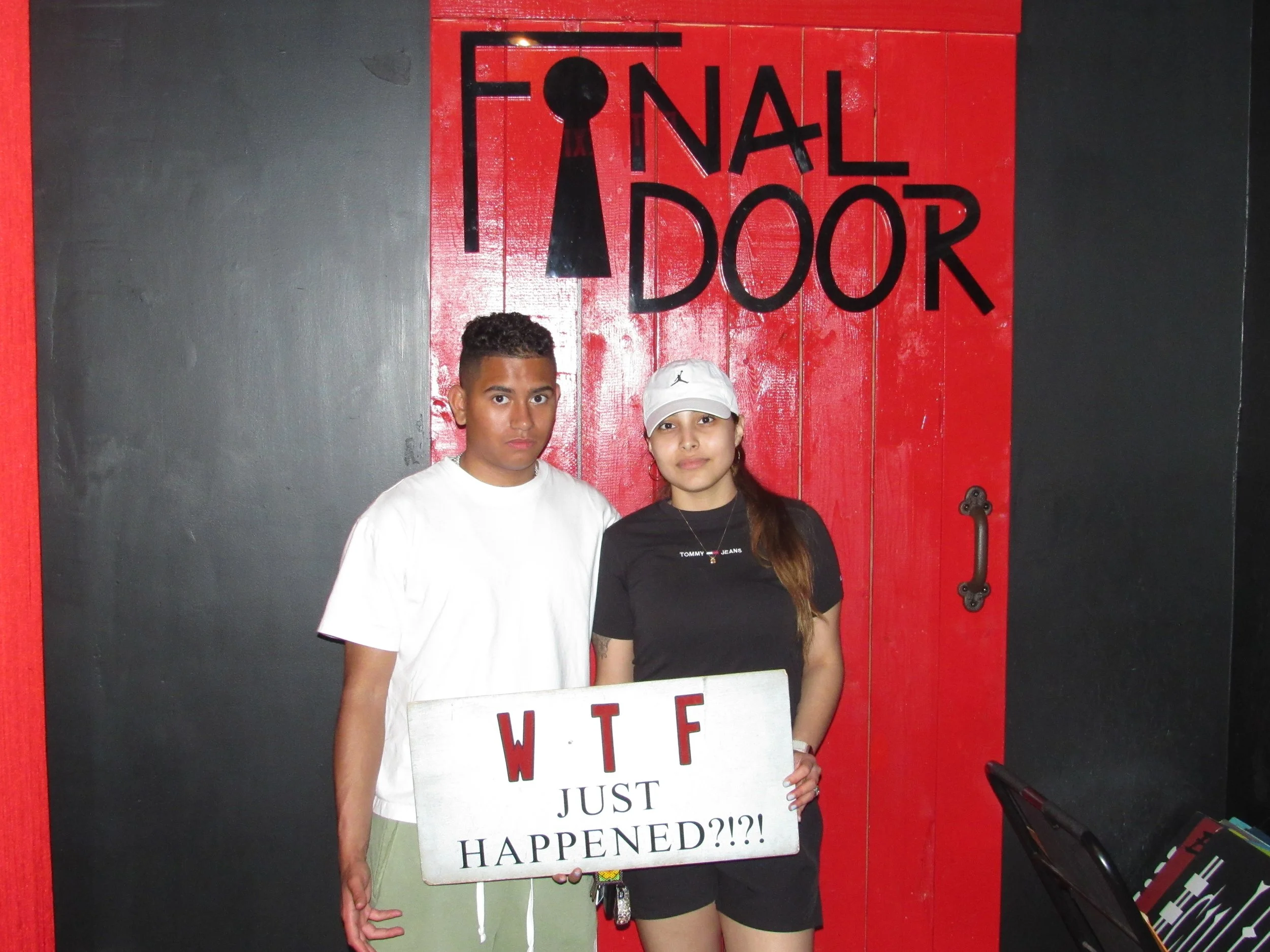 the-final-door-escape-room-columbia-sc-team-photos-03-17-24 (15).JPG