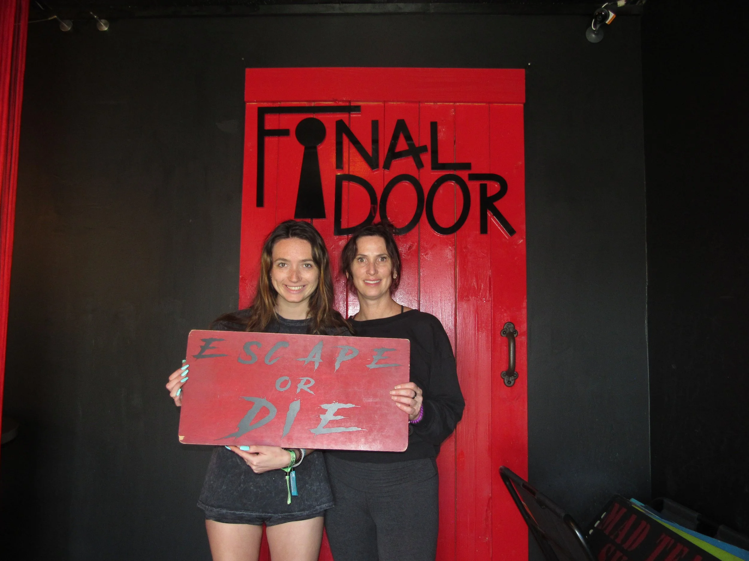 the-final-door-escape-room-columbia-sc-team-photos-03-18-24 (1).JPG