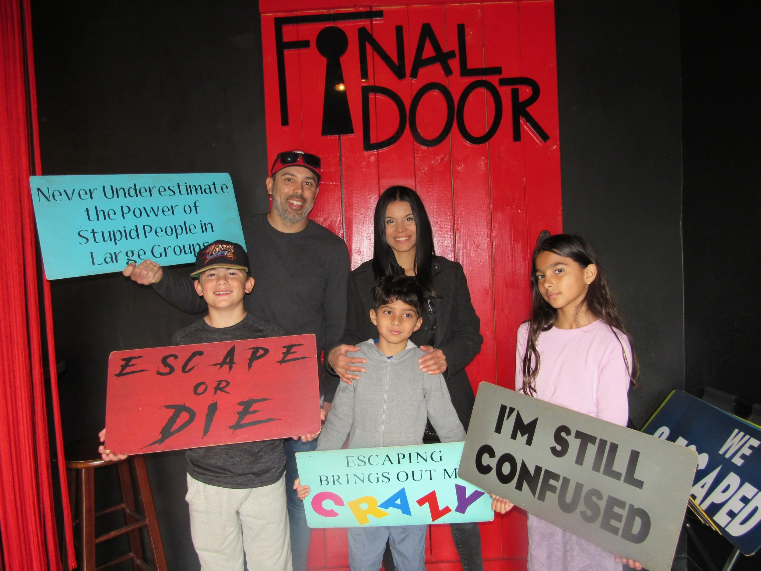 the-final-door-escape-room-columbia-sc-team-photos-03-23-24 (8).JPG
