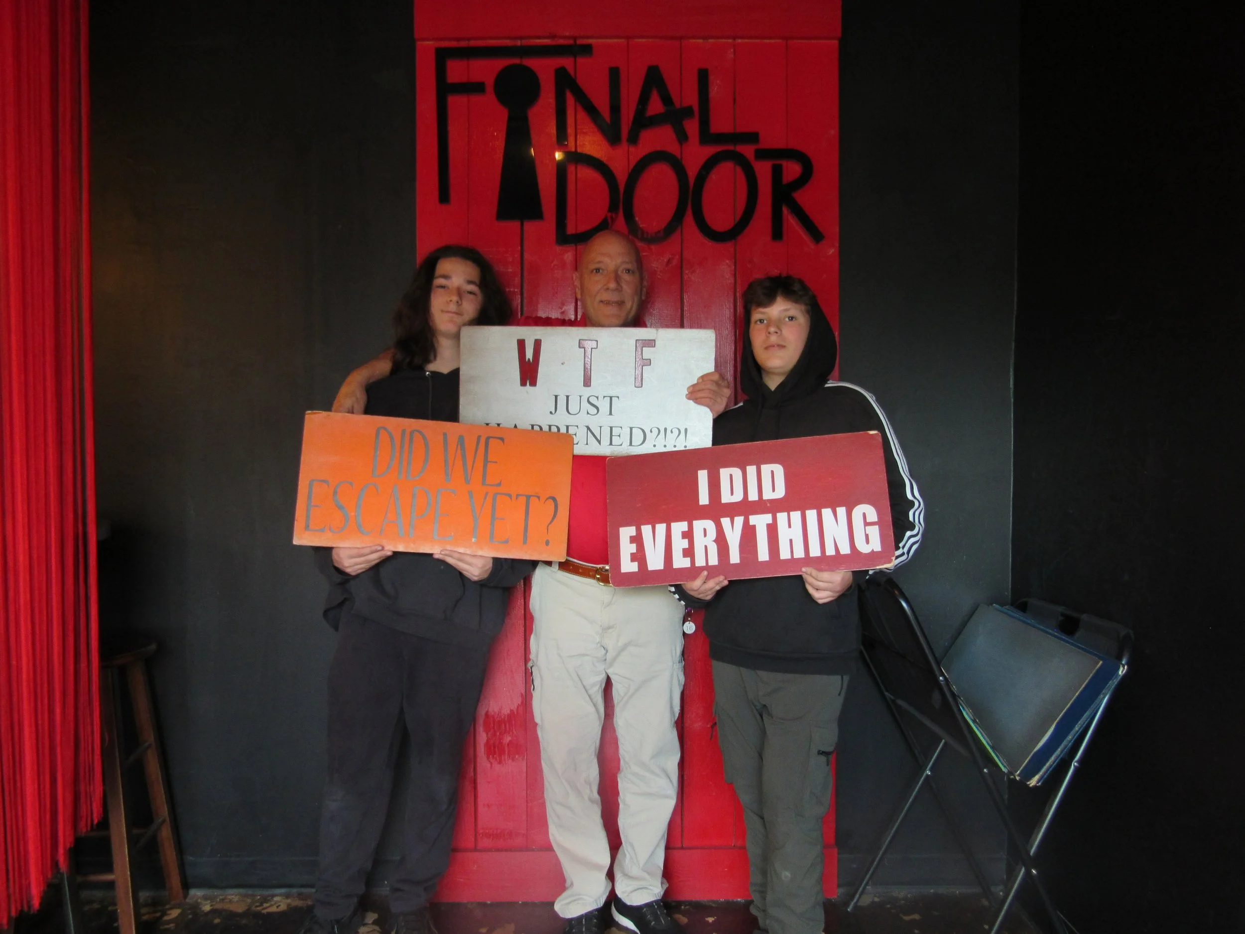 the-final-door-escape-room-columbia-sc-team-photos-03-23-24 (16).JPG