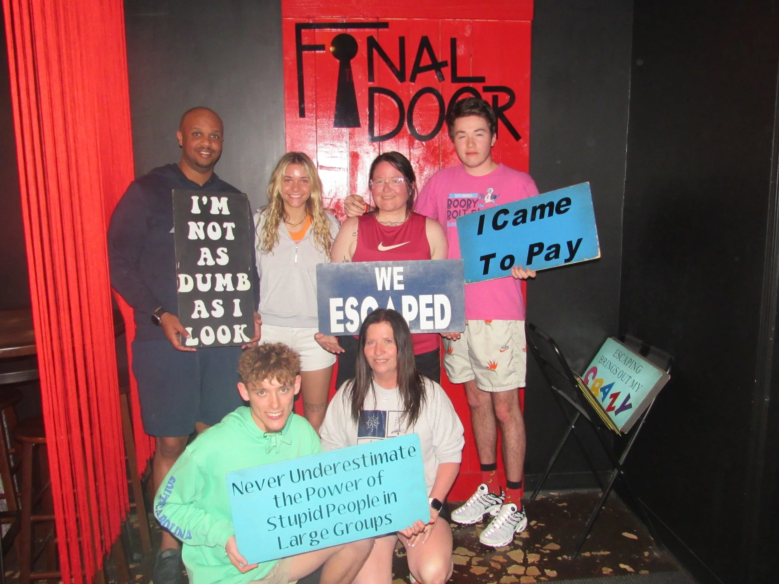 the-final-door-escape-room-columbia-sc-team-photos-03-29-24 (14).JPG