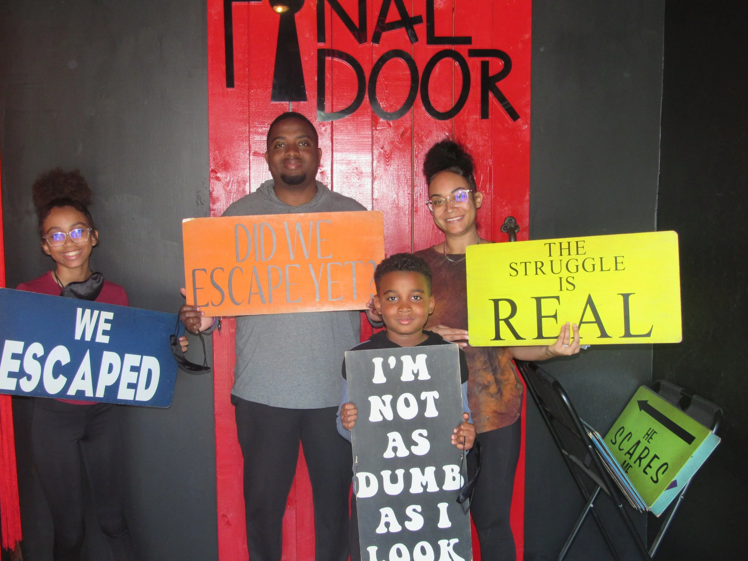 the-final-door-escape-room-columbia-sc-team-photos-03-30-24 (2).JPG