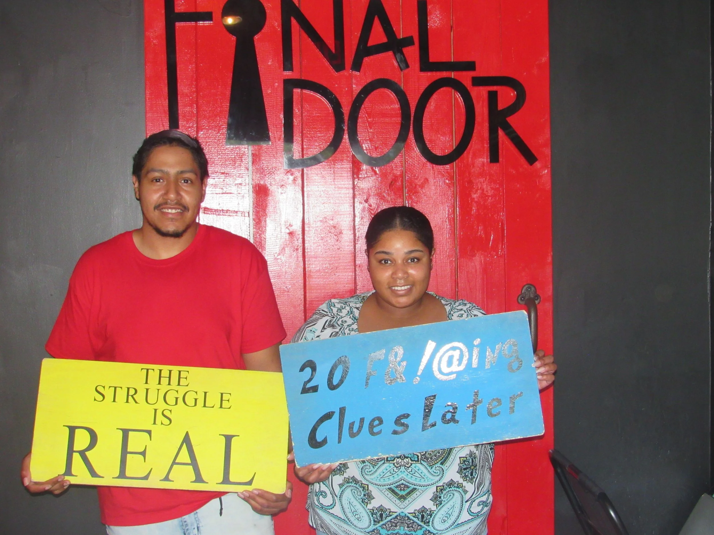 the-final-door-escape-room-columbia-sc-team-photos-03-30-24 (6).JPG