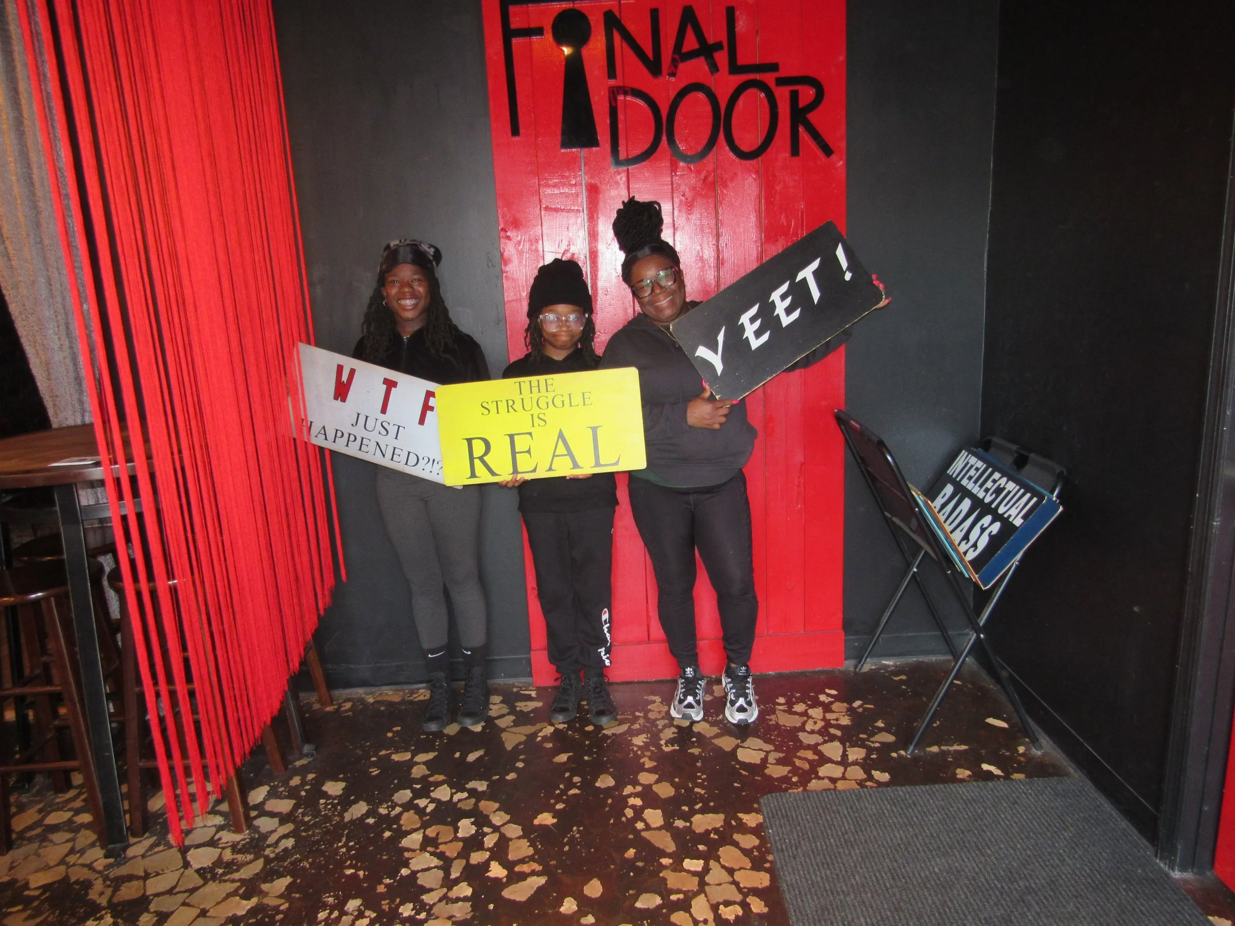 the-final-door-escape-room-columbia-sc-team-photos-04-04-24 (8).JPG