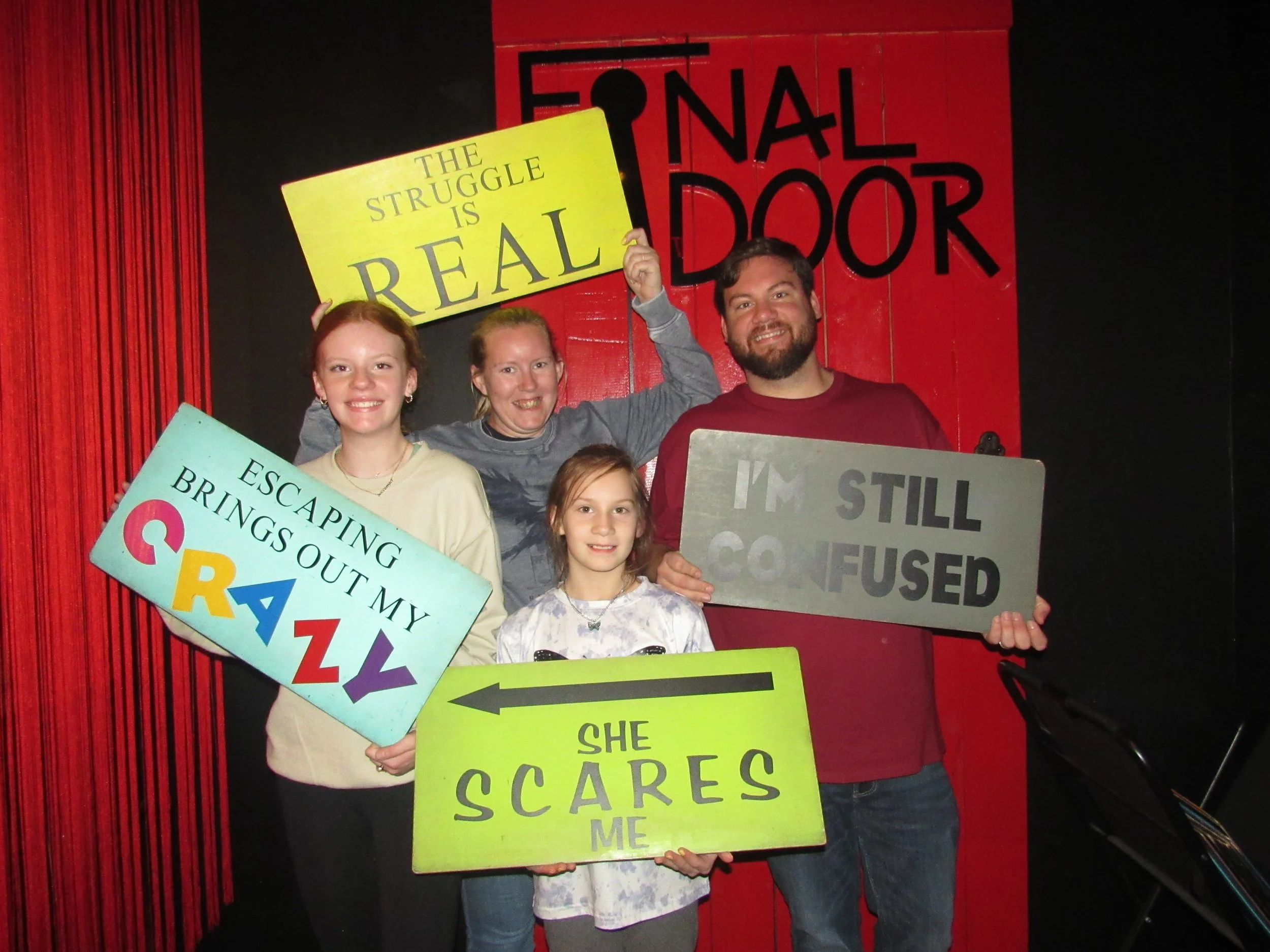 the-final-door-escape-room-columbia-sc-team-photos-04-04-24 (14).JPG