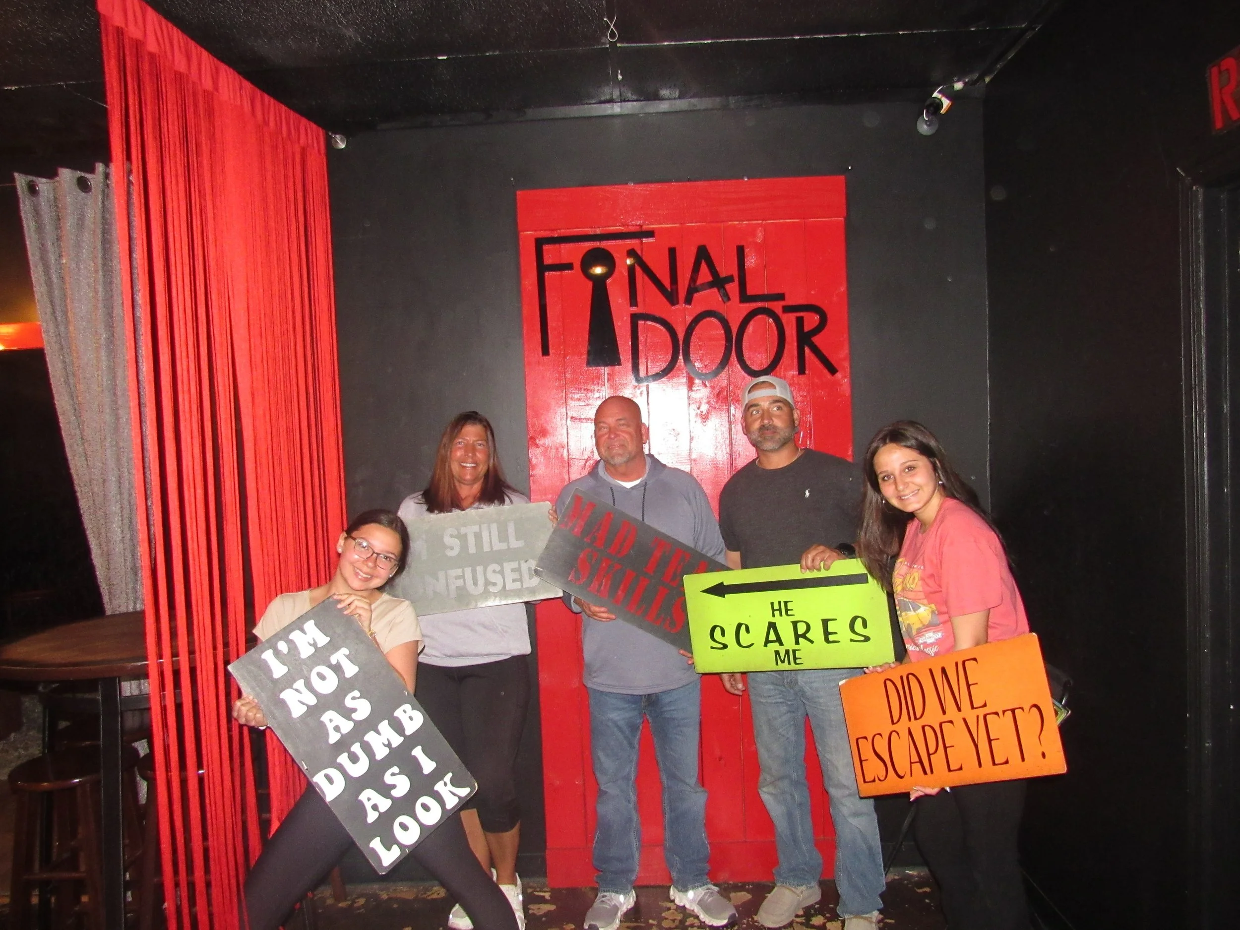 the-final-door-escape-room-columbia-sc-team-photos-04-05-24 (12).JPG